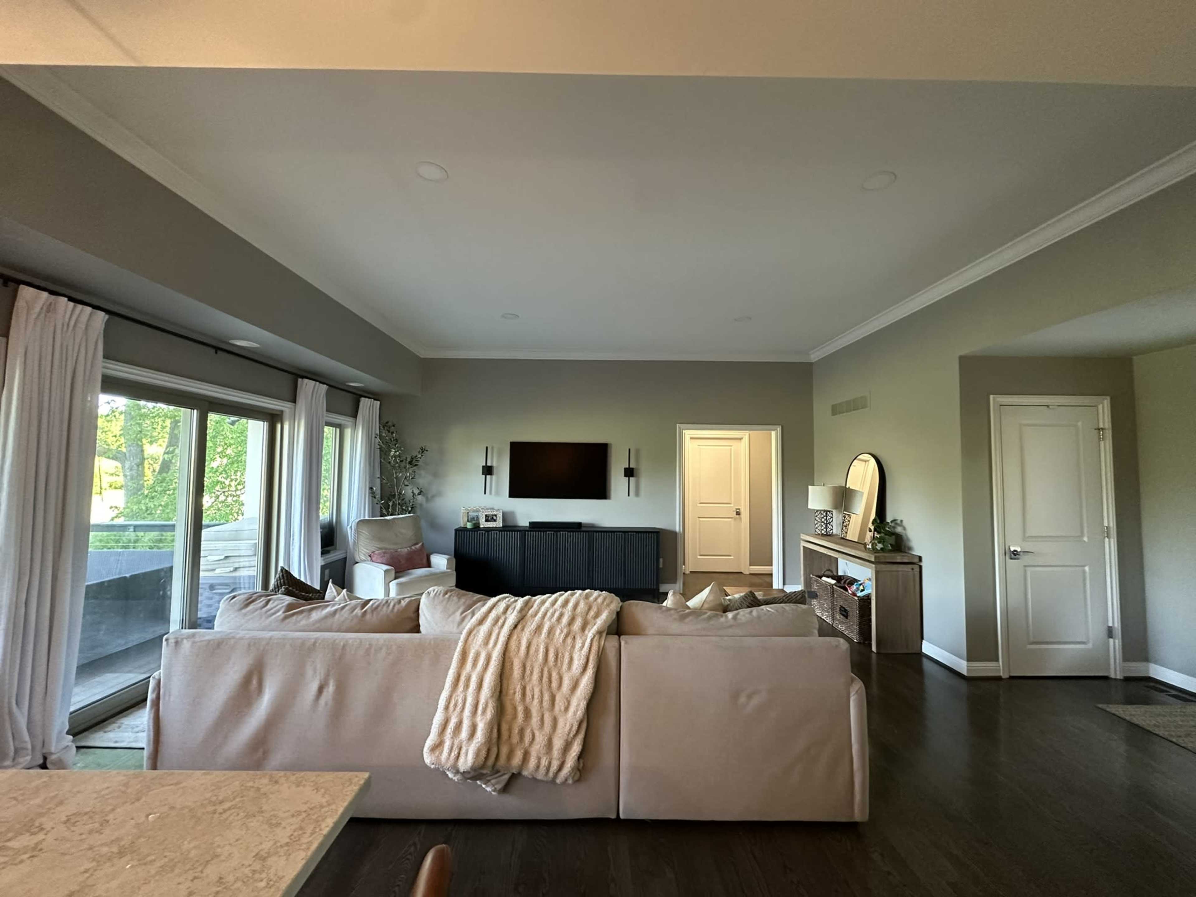 Modern Ranch for Photo Shoots, Meetings & More Image in Springfield Township, Clarkston, MI