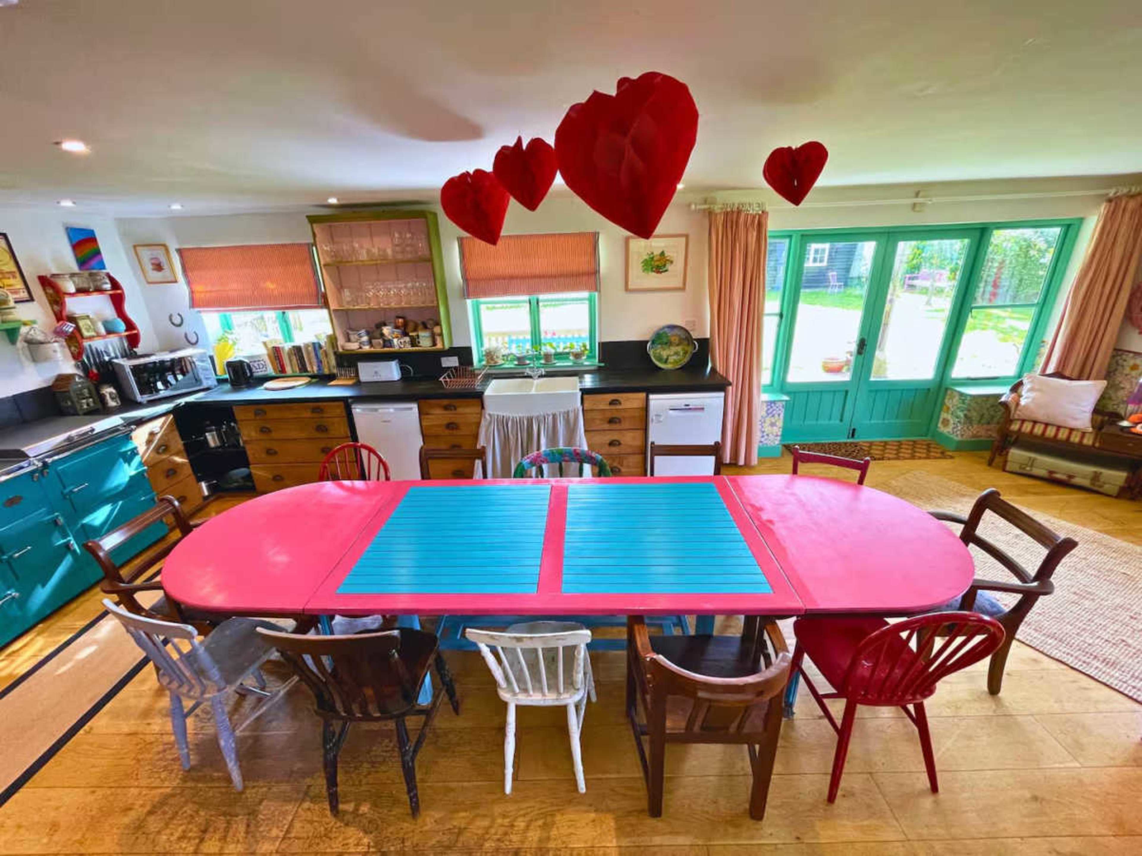 Bold Countryside Farmhouse Image in Baulking, Baulking, ENG