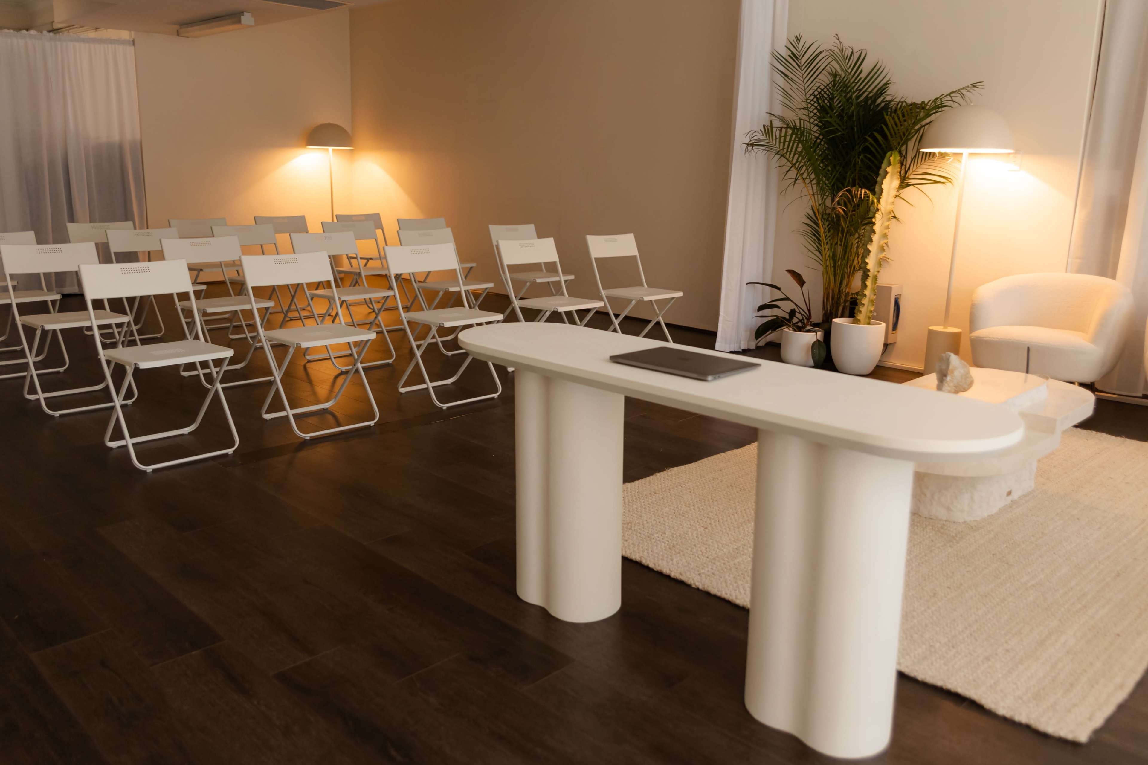 Urban Peaceful Studio Image in Surry Hills, Surry Hills, NSW