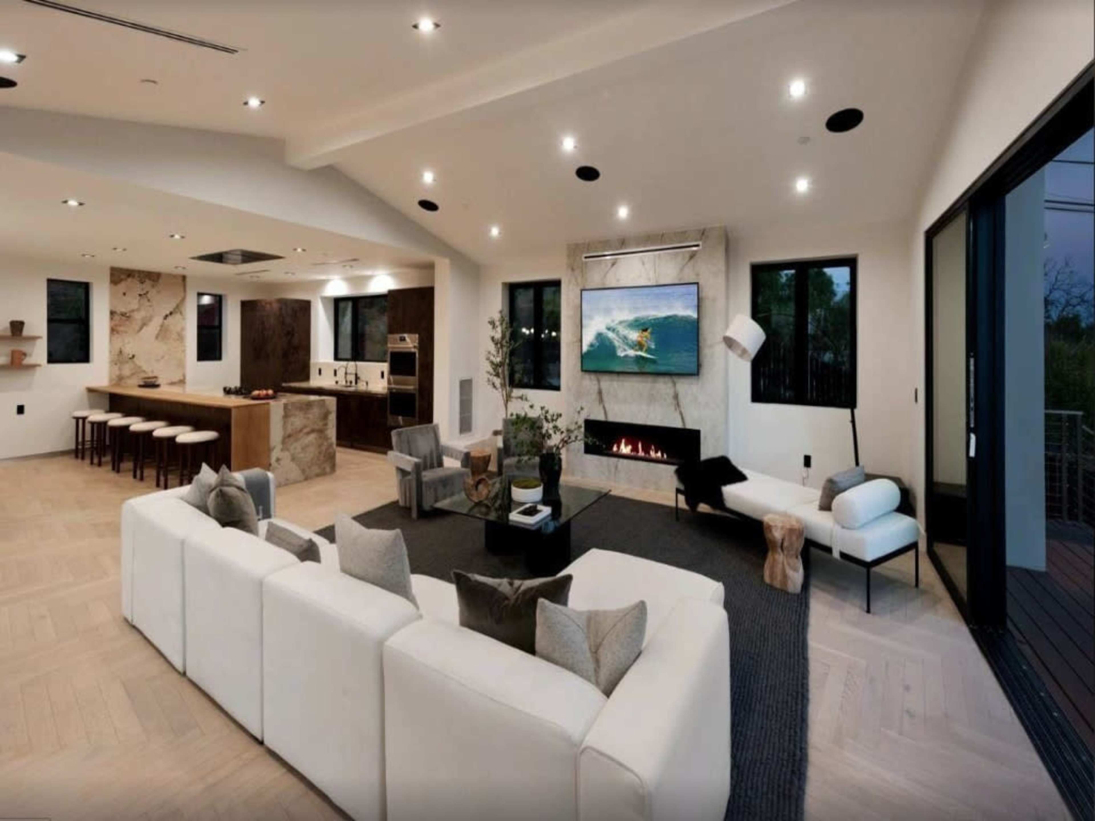 MALIBU MODERN WITH OCEAN INFINITY VIEWS Image in Western Malibu, Malibu, CA