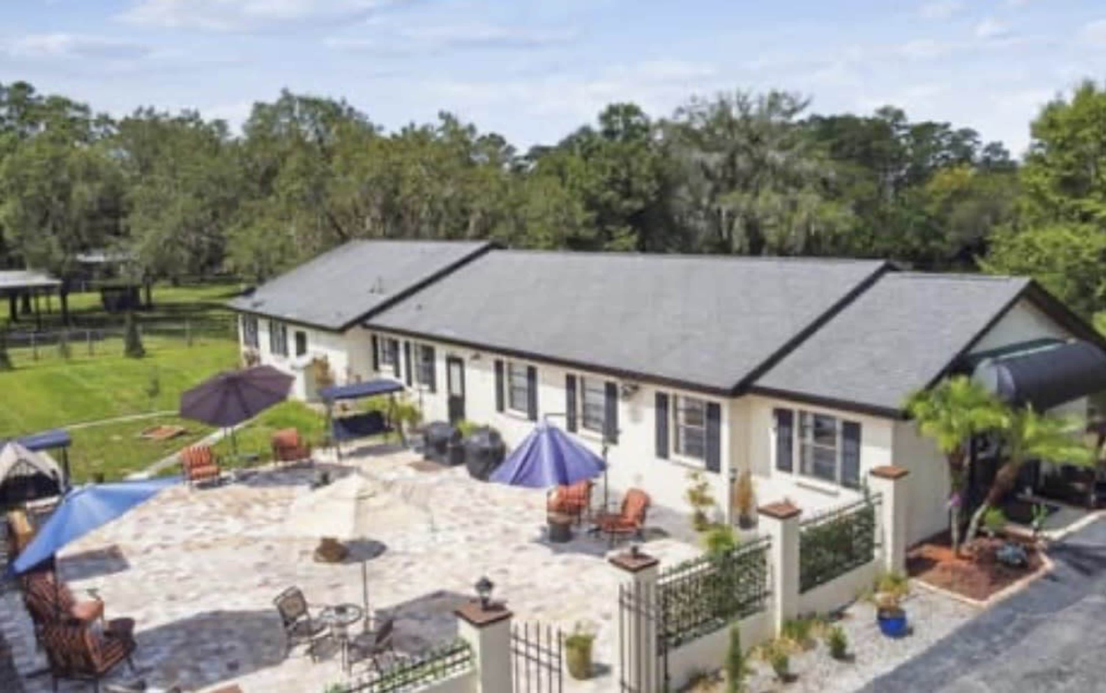 Event venue, vacation rental, photo shoots, private meetings, classrooms Image in Keystone, Odessa, FL