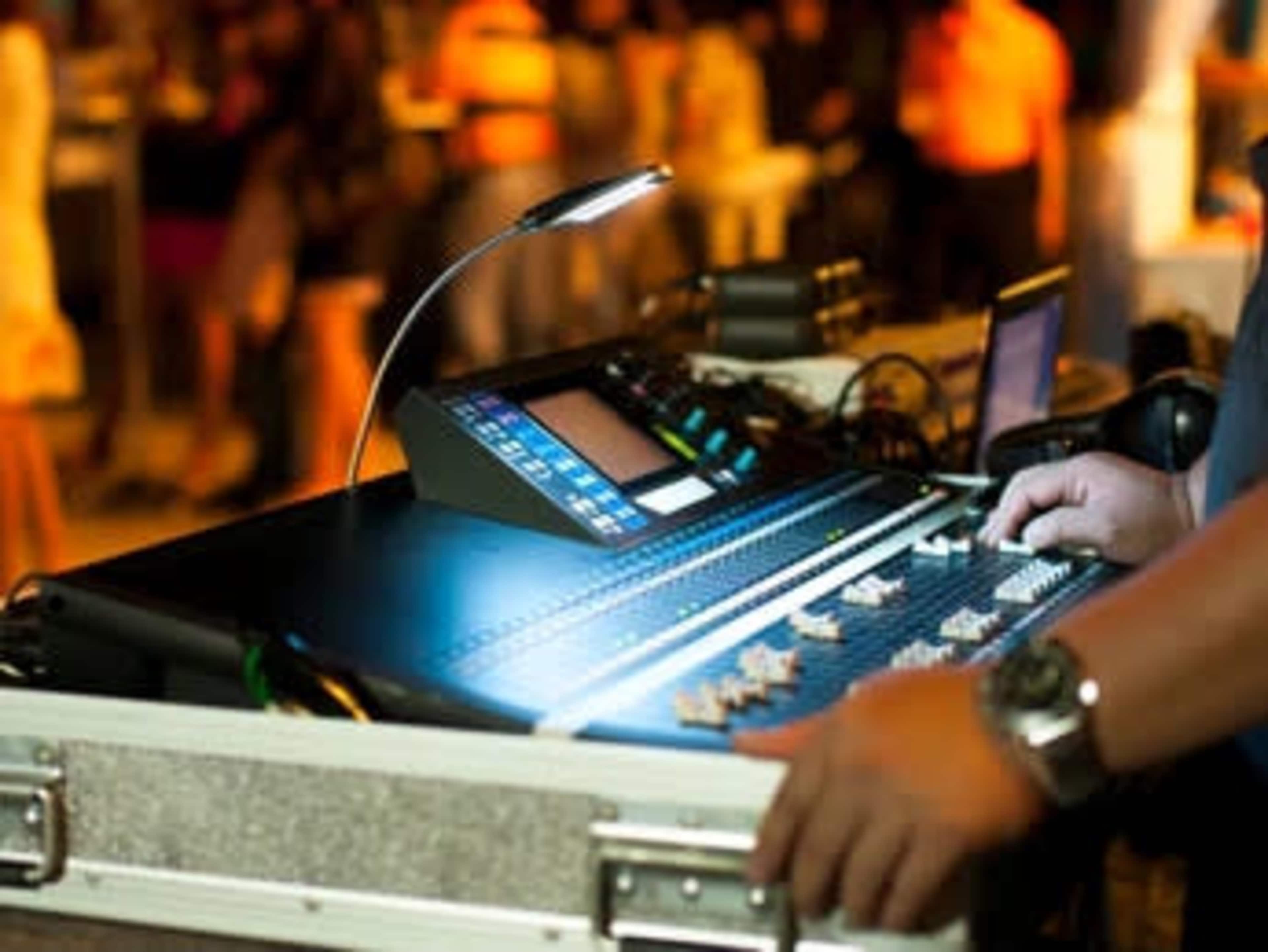 Lighting Technician