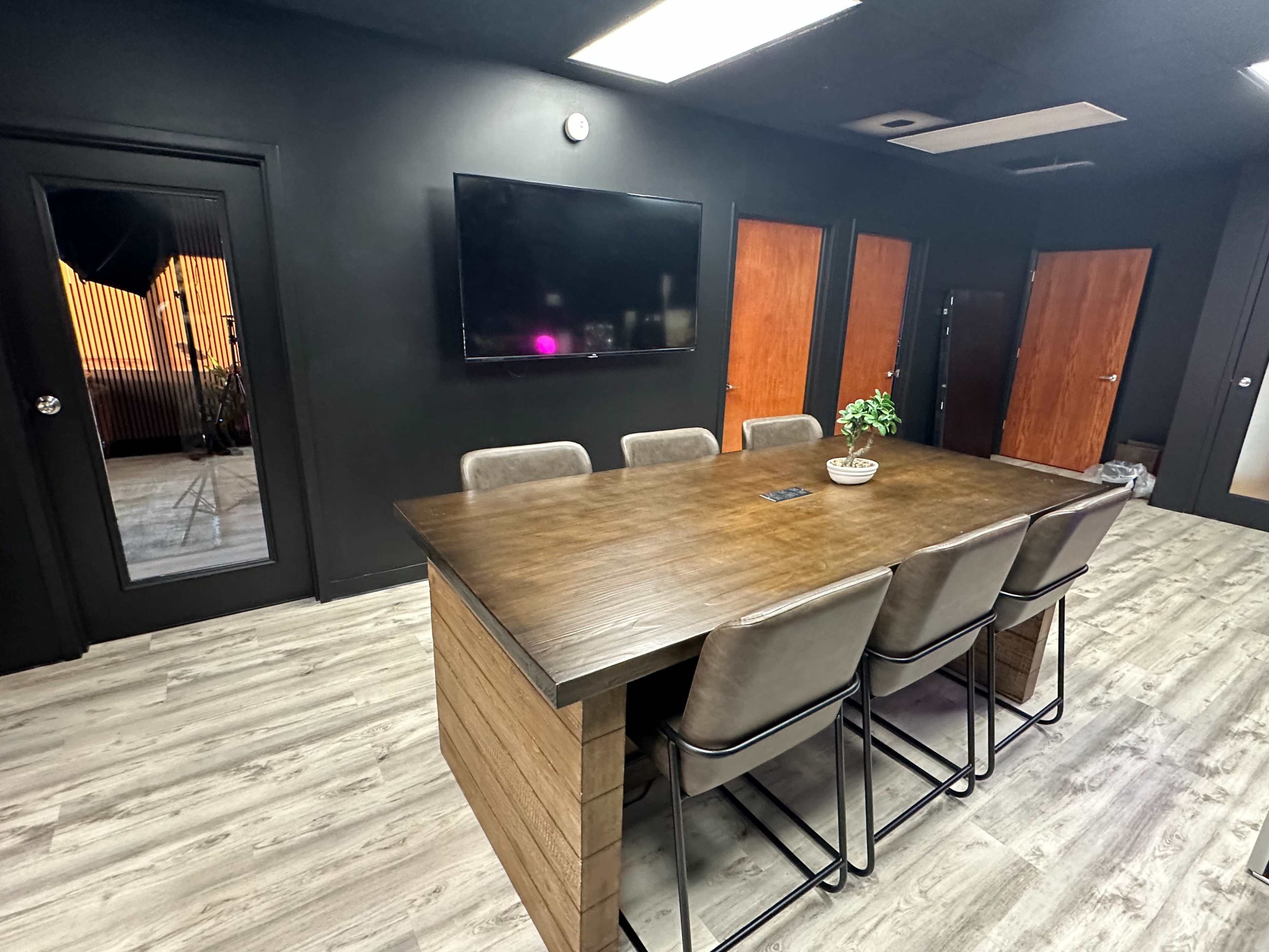 Professional Podcast Room | Filming & Editing Available Image in Palos Township, Hickory Hills, IL