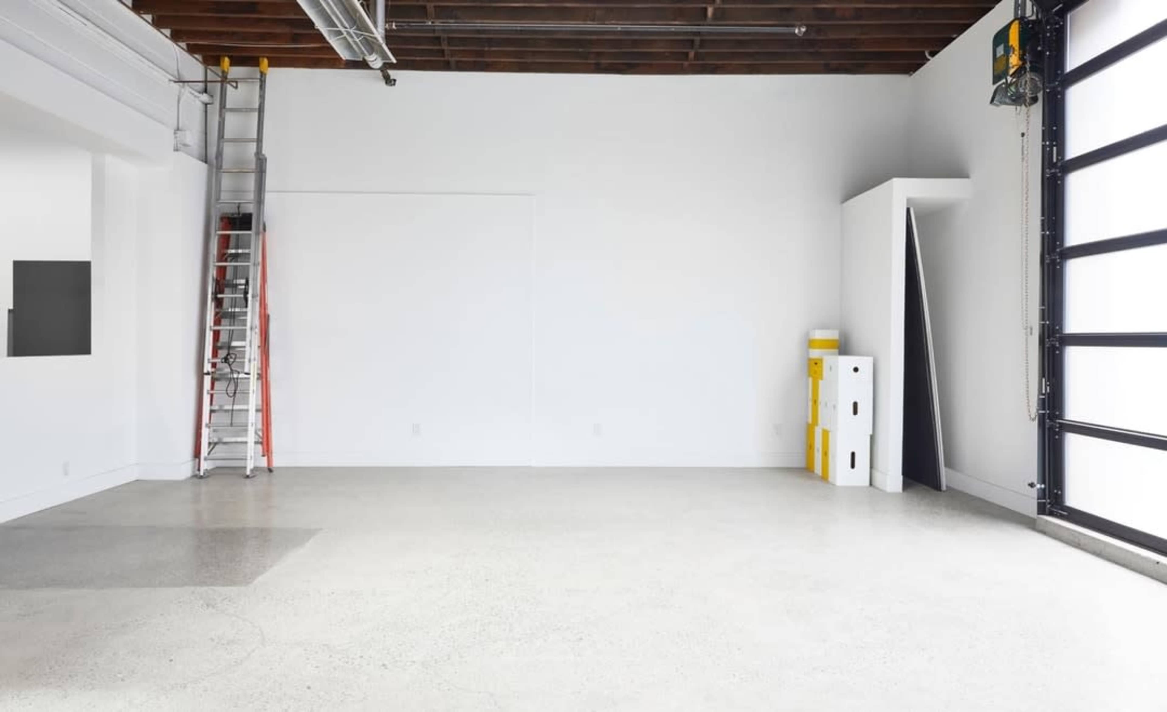 Bright and Modern Photo Studio in Toronto's Junction Neighbourhood Image in Weston-Pelham Park, TORONTO, ON