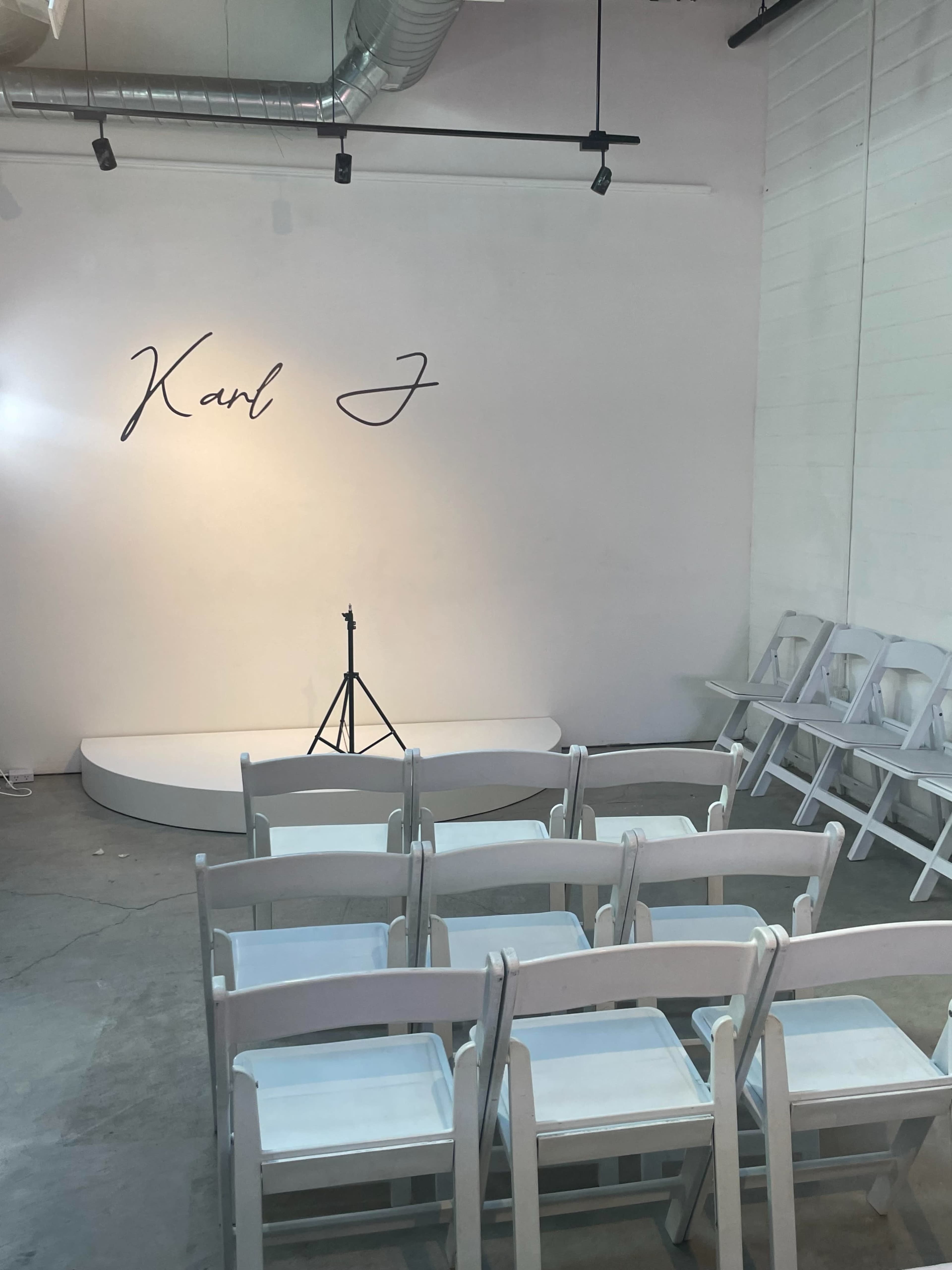 Chic All-White Blank Canvas Venue w/ Free Parking & In-House Decor | 1 Min from Downtown” Image in Northside Village, Houston, TX