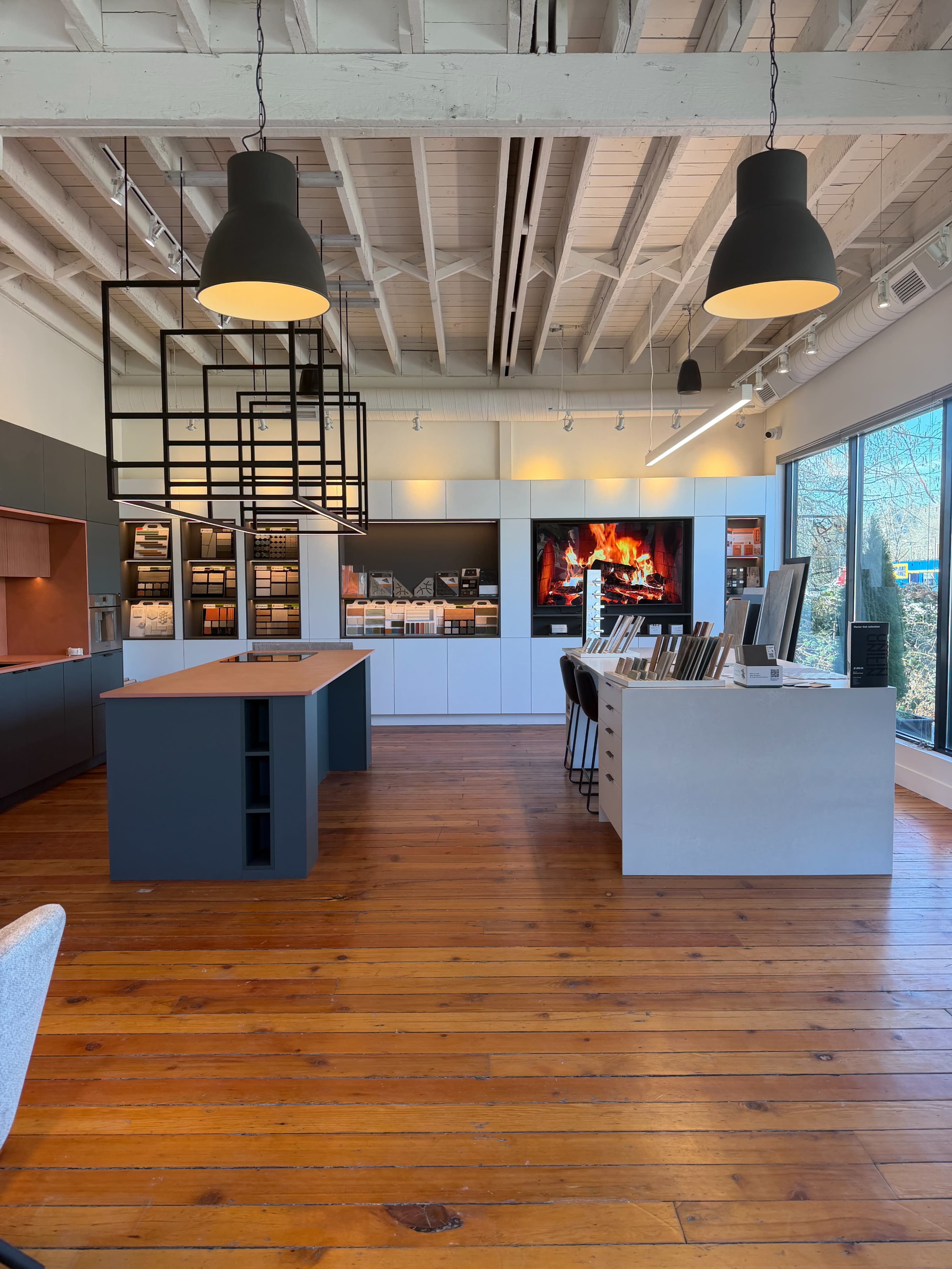 Contemporary Showroom Space - Ideal for Events and Meetings Image in Lochdale, Burnaby, BC