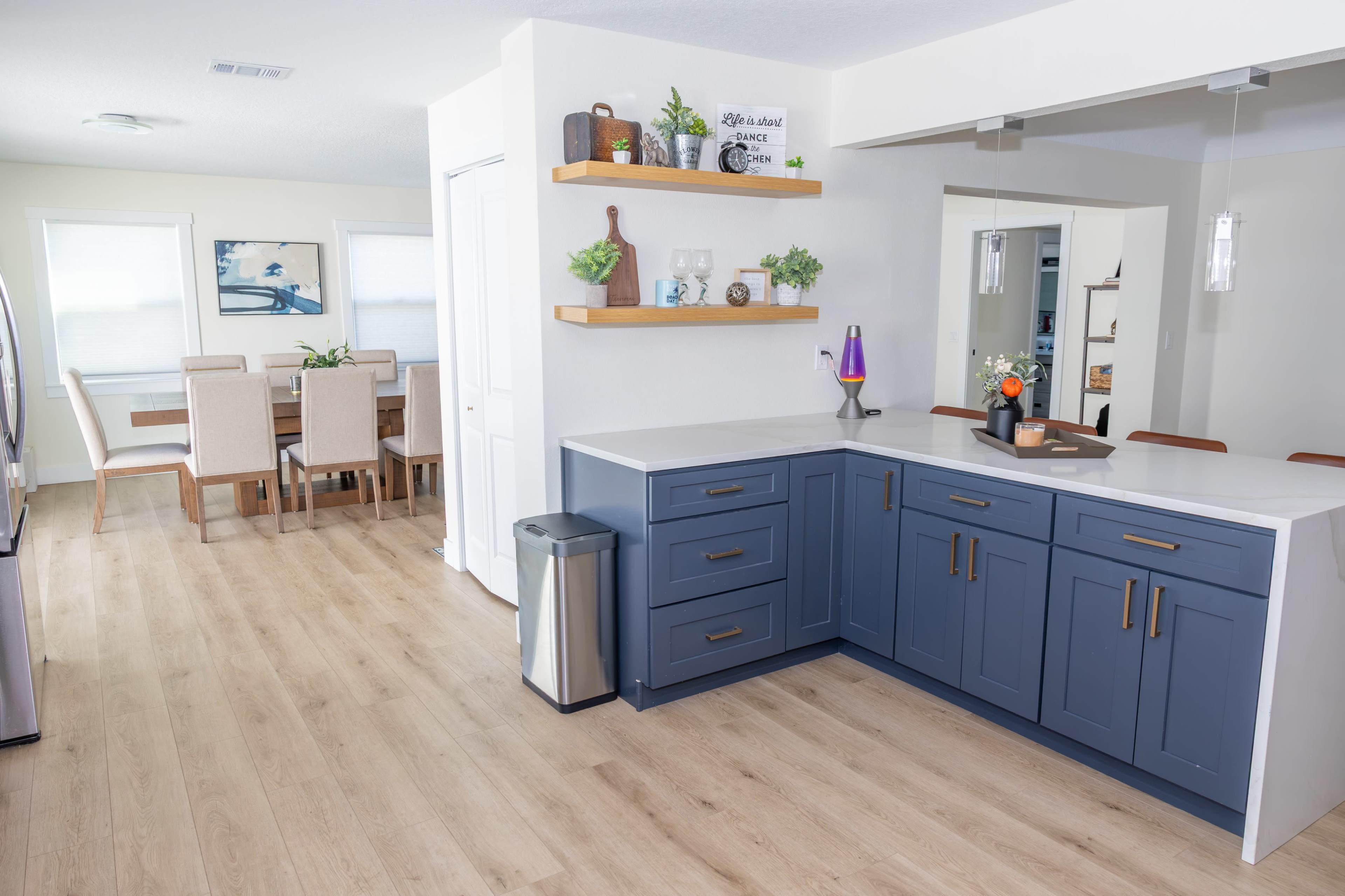 Suburban Modern Kitchen and Dining Image in , Largo, FL