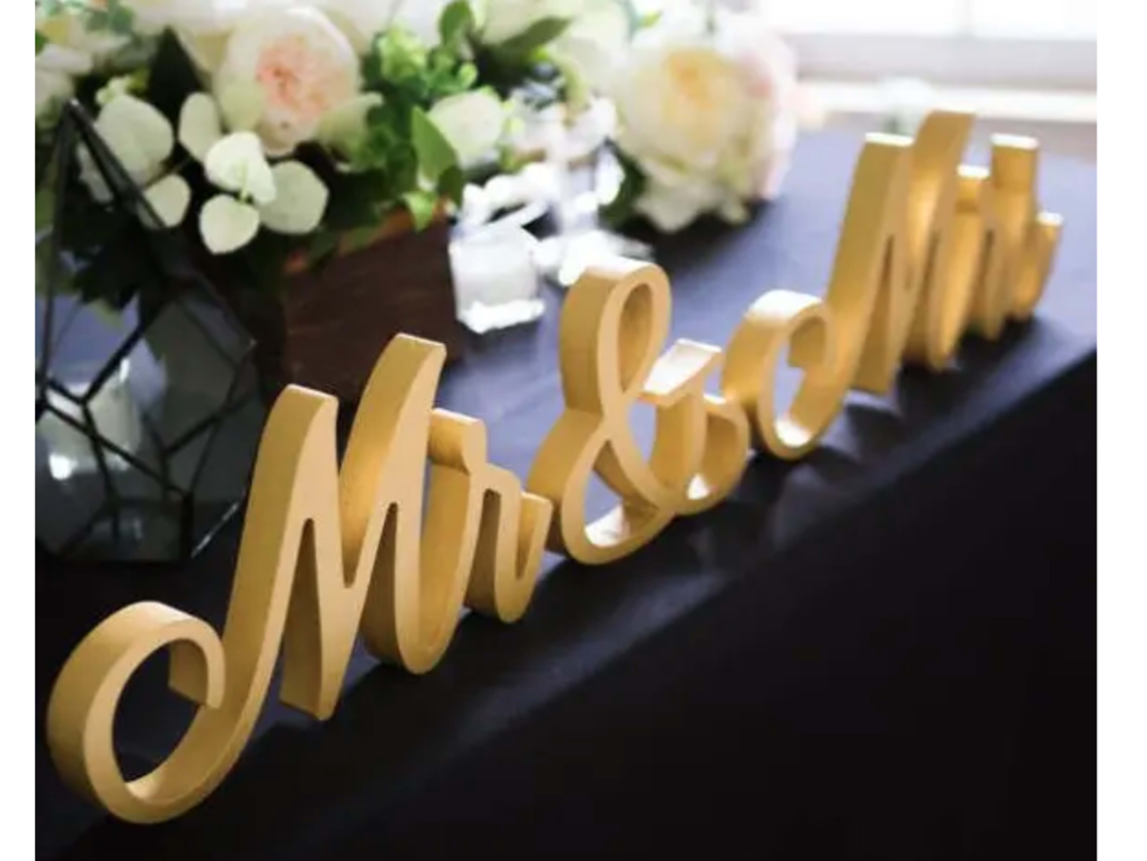 Gold Mr. & Mrs. sign