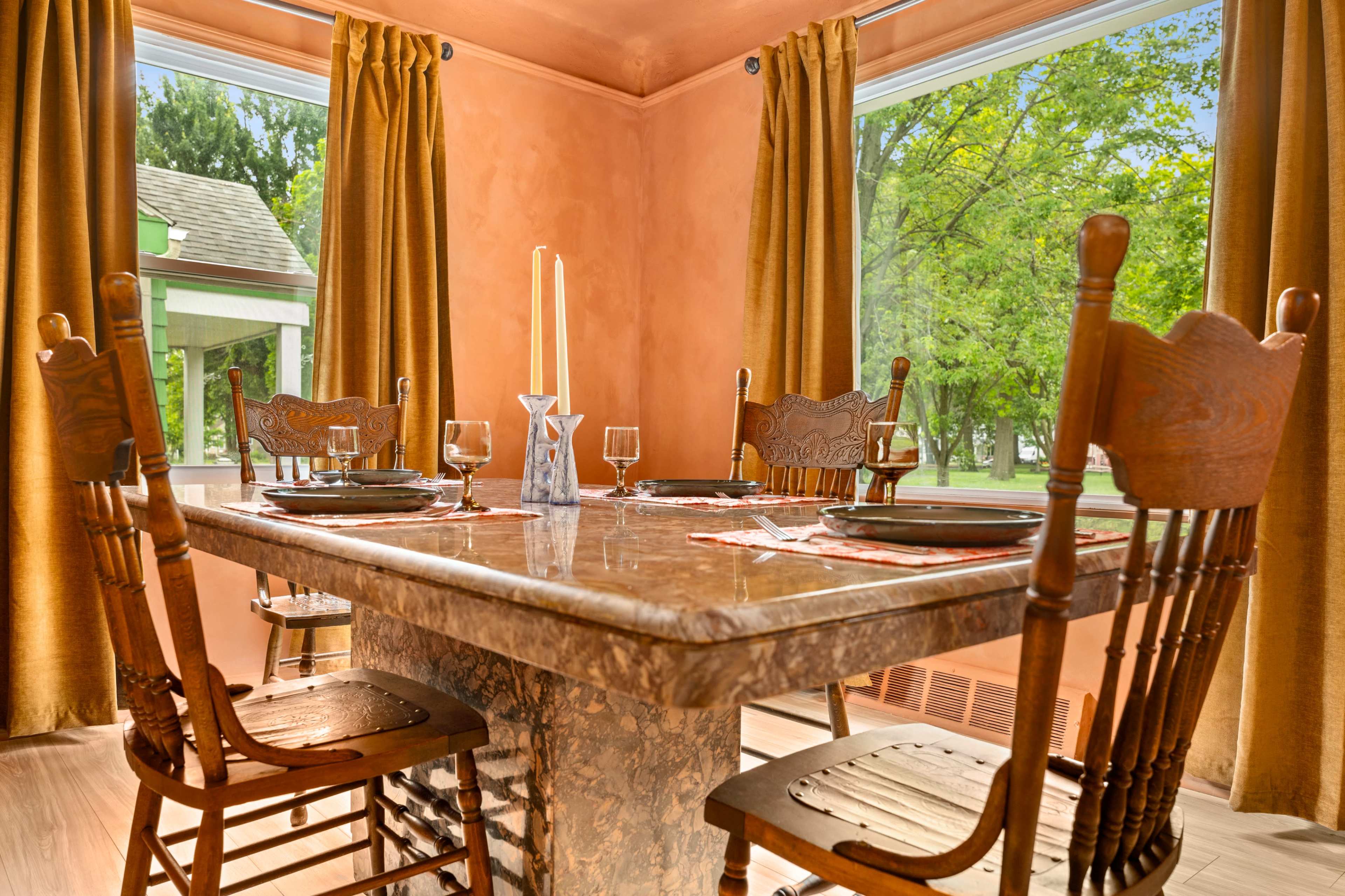 Bold & Artistic Royal Oak Home | Perfect for Photoshoots, Productions & Retreats Image in Royal Oak, Royal Oak, MI