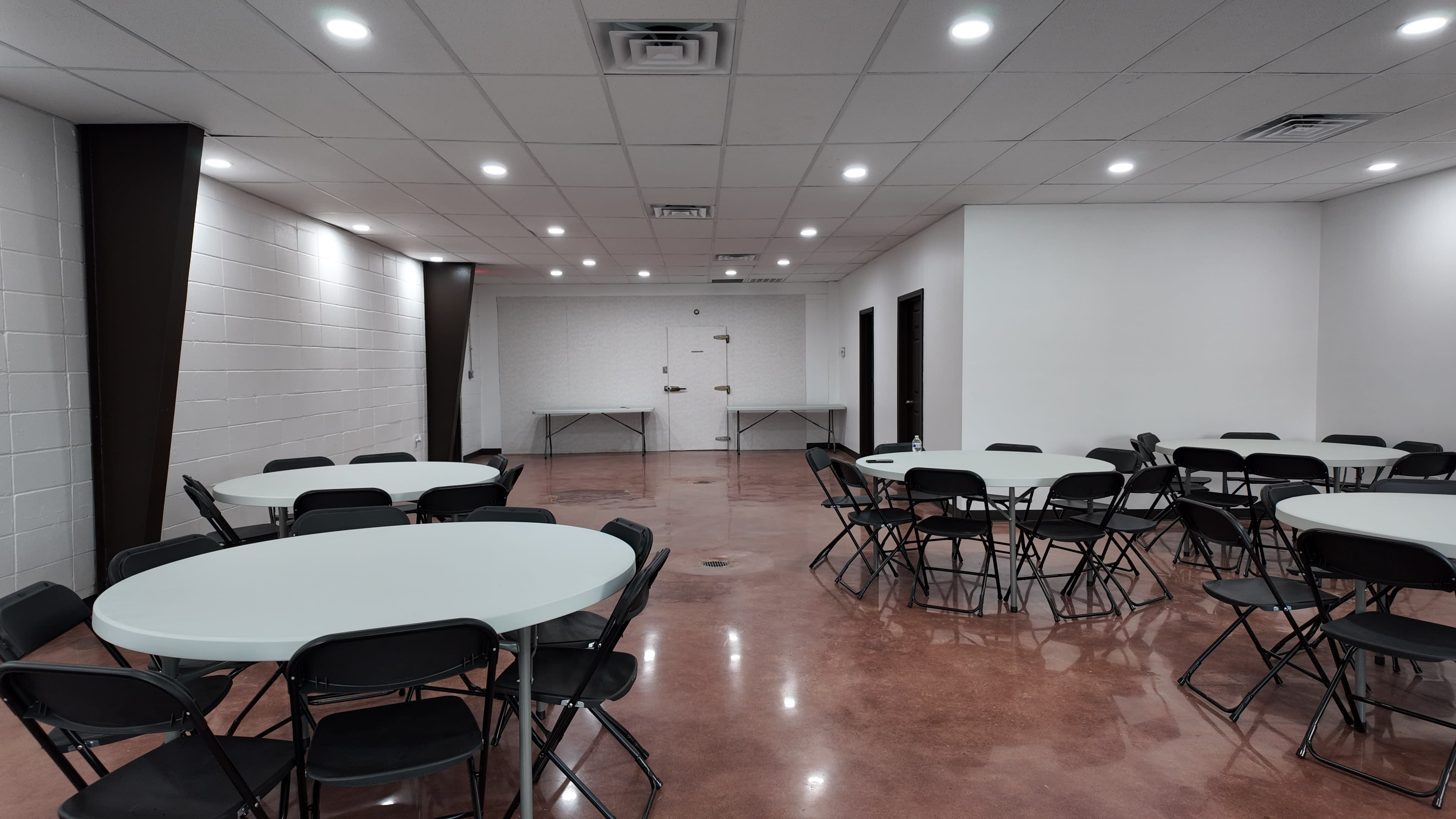 Stylish Event Venue Minutes from Downtown Houston – Ideal for Celebrations & Creative Events Image in Near Northside, Houston, TX