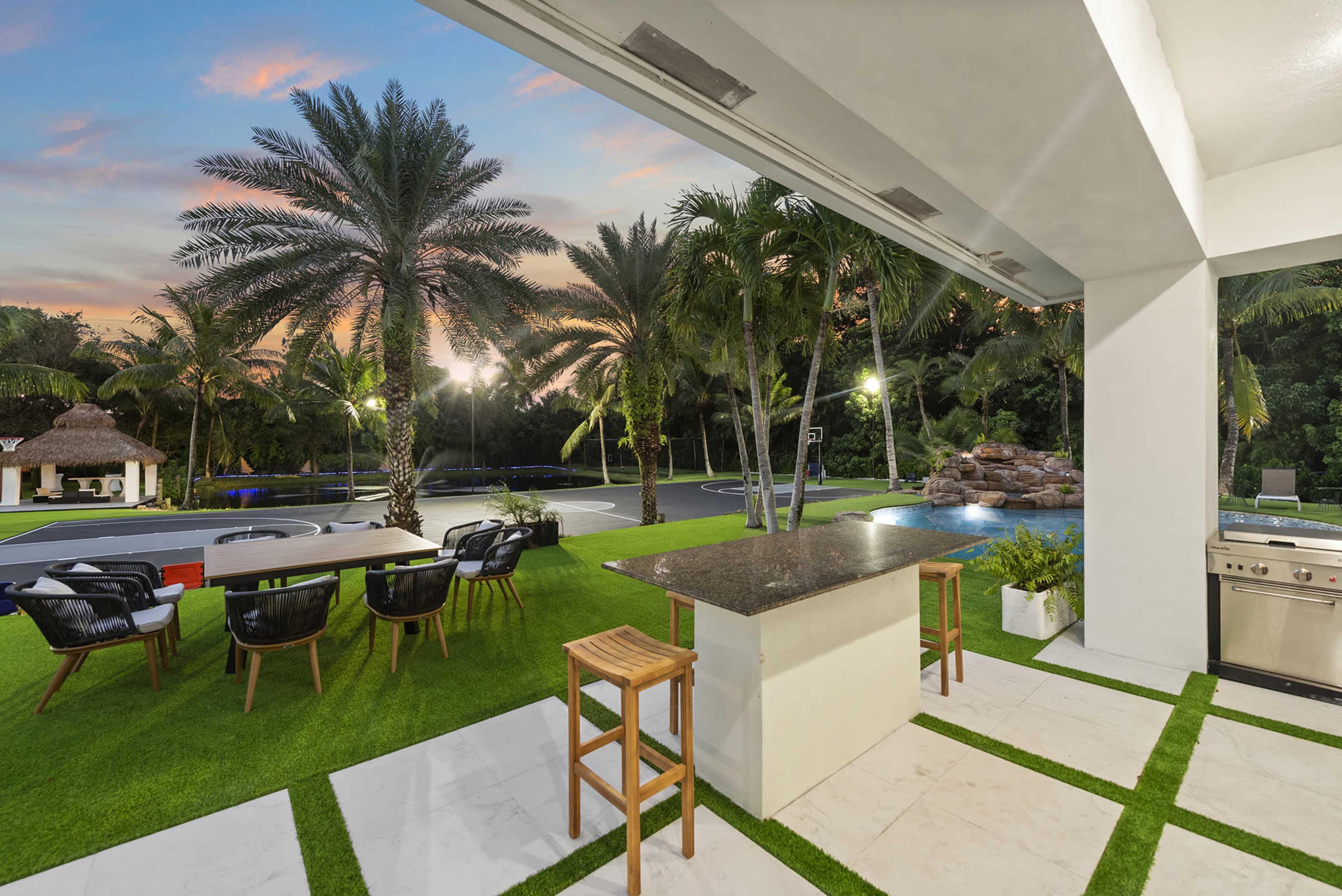 Banyan Grove Image in Davie, Davie, FL