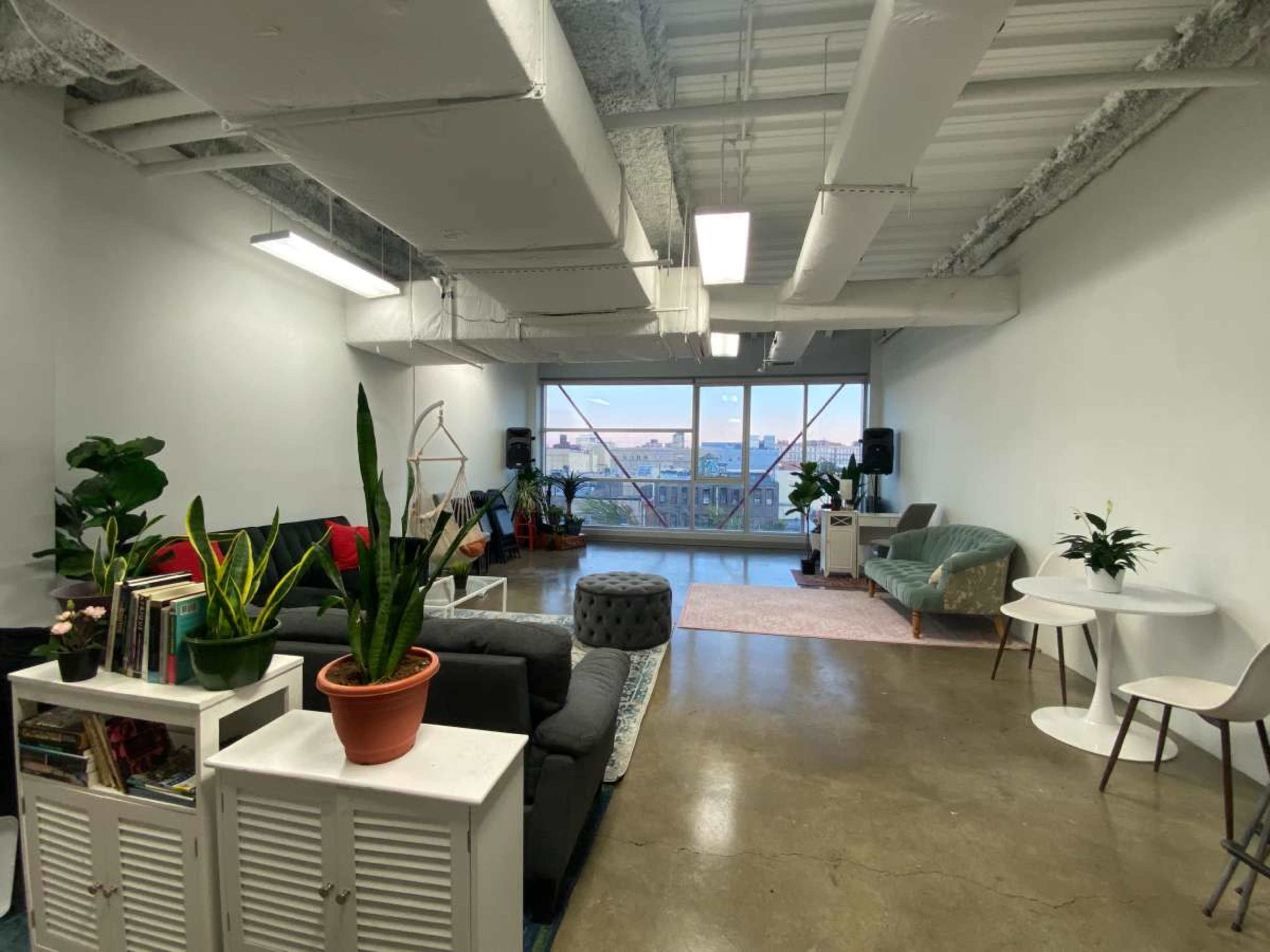 Spacious East Williamsburg Loft with Natural Light Image in Bushwick, Brooklyn, NY