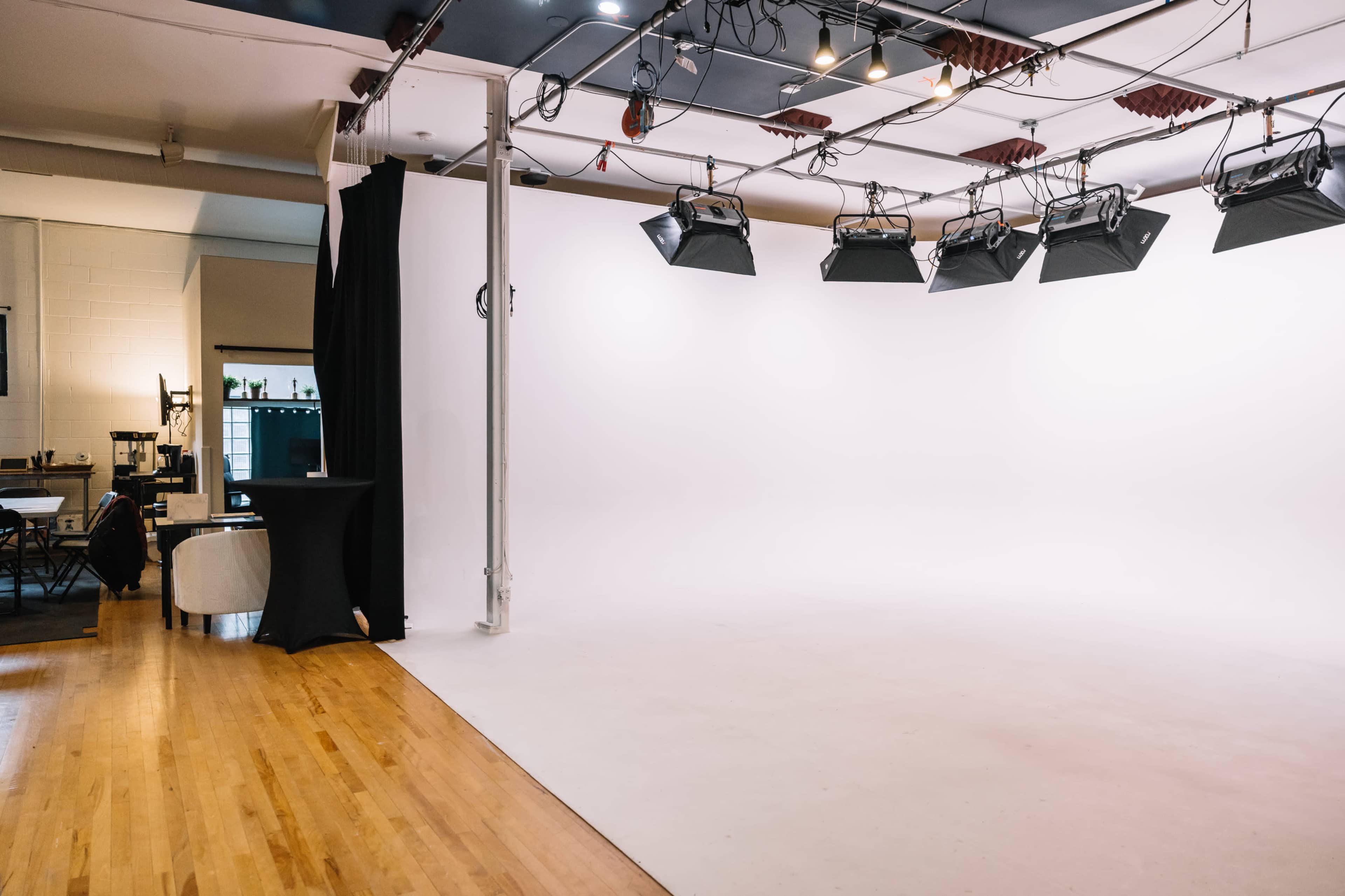 West Loop Film & Photo Studio w/ 24' RGB Cyclorama Image in West Town, Chicago, IL