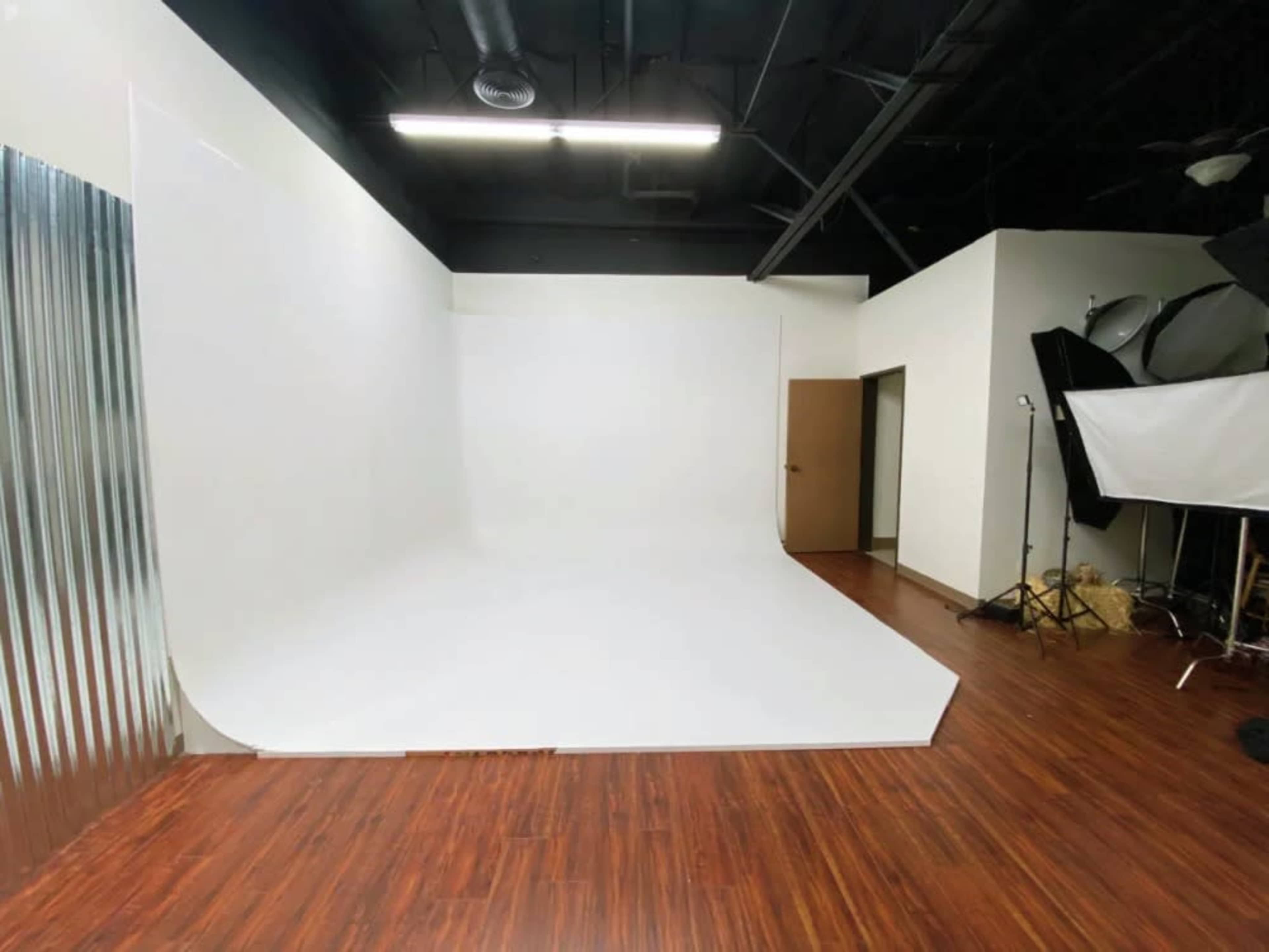 Infinite Wall Repaint