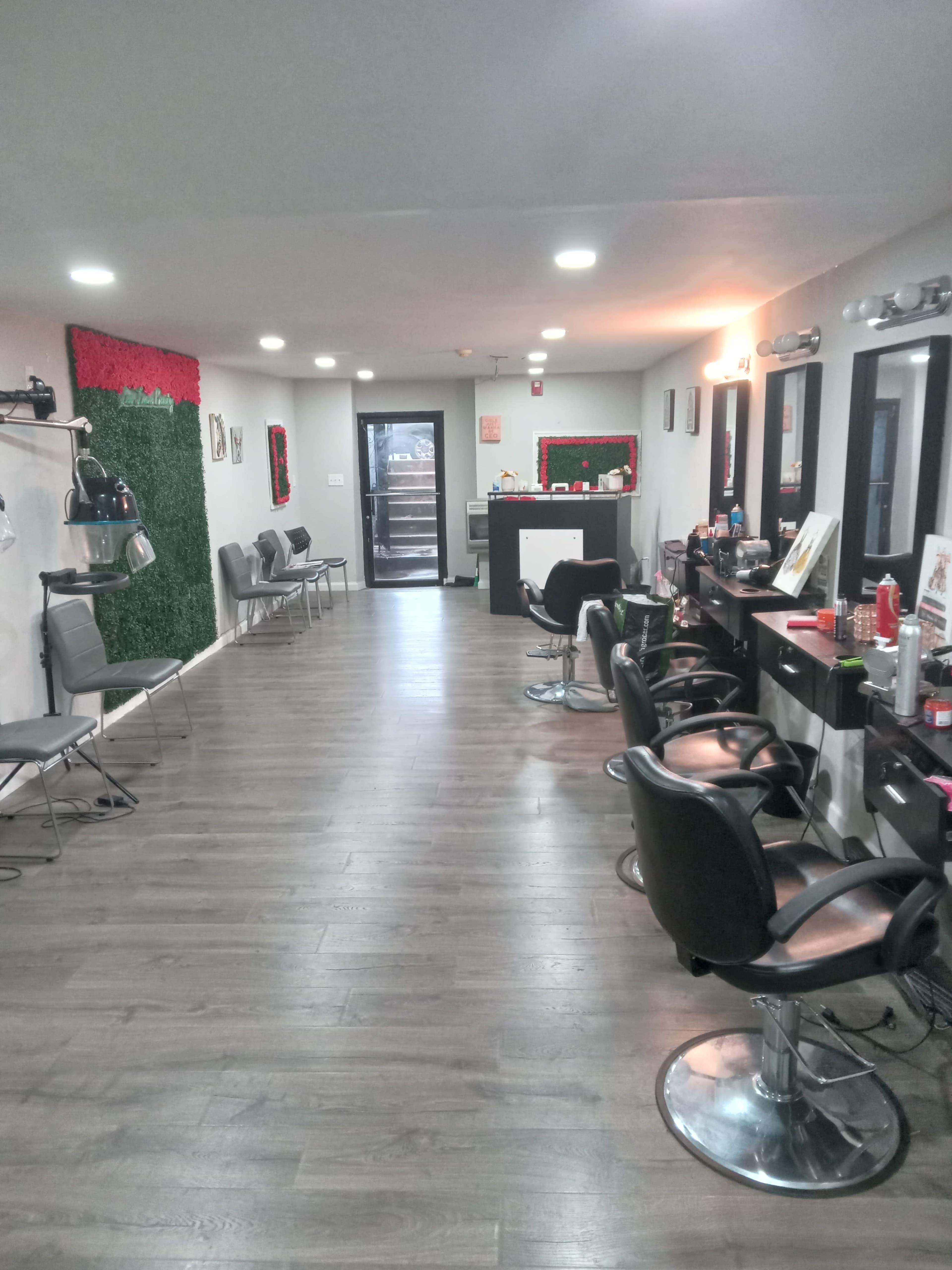 Beautiful, Roomy, Quiet and Professional Salon Image in West Philadelphia, Philadelphia, PA