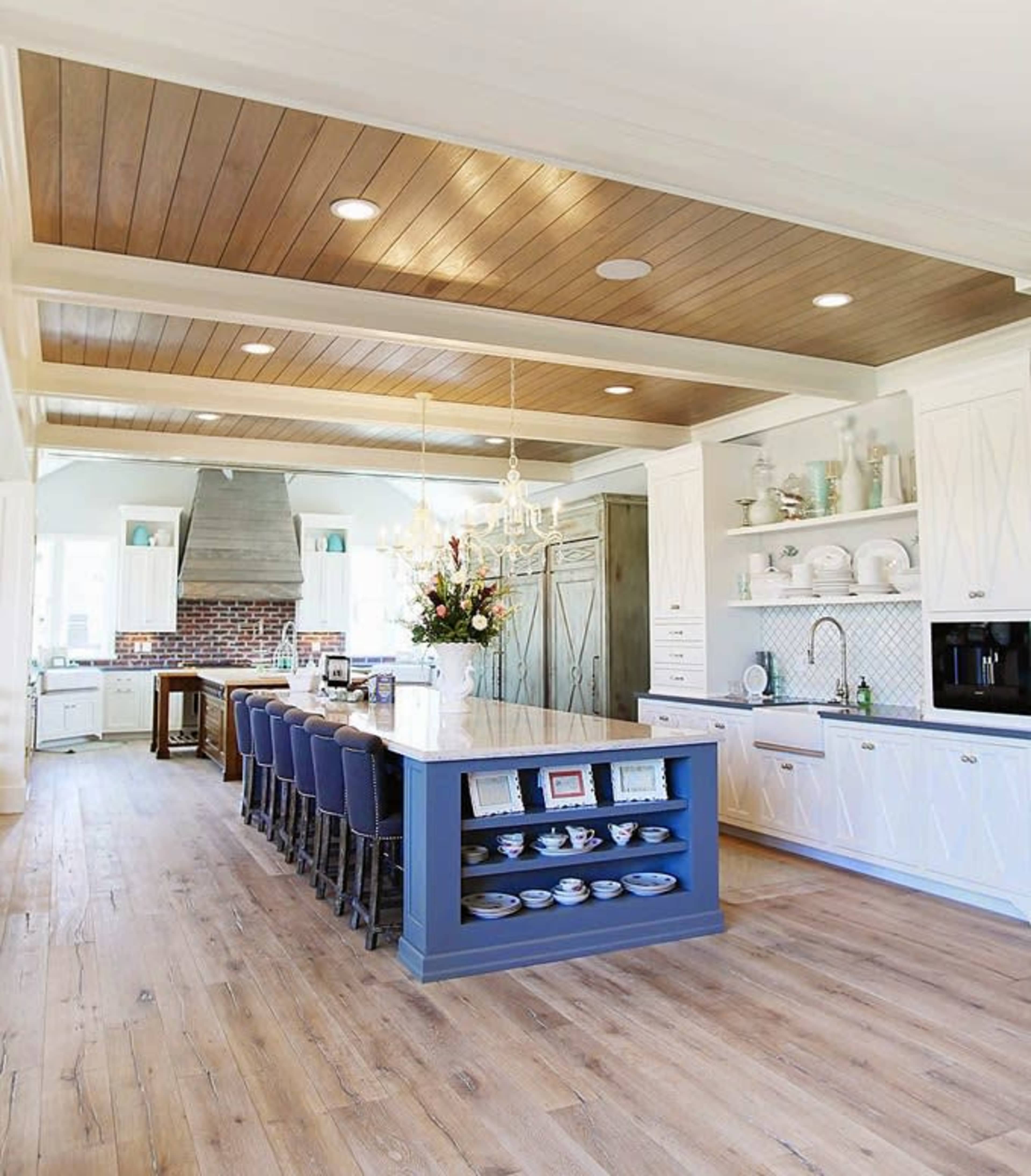 Farmhouse/modern/coastal large home with large yard and endless film possibilities Image in Highland, Highland, UT