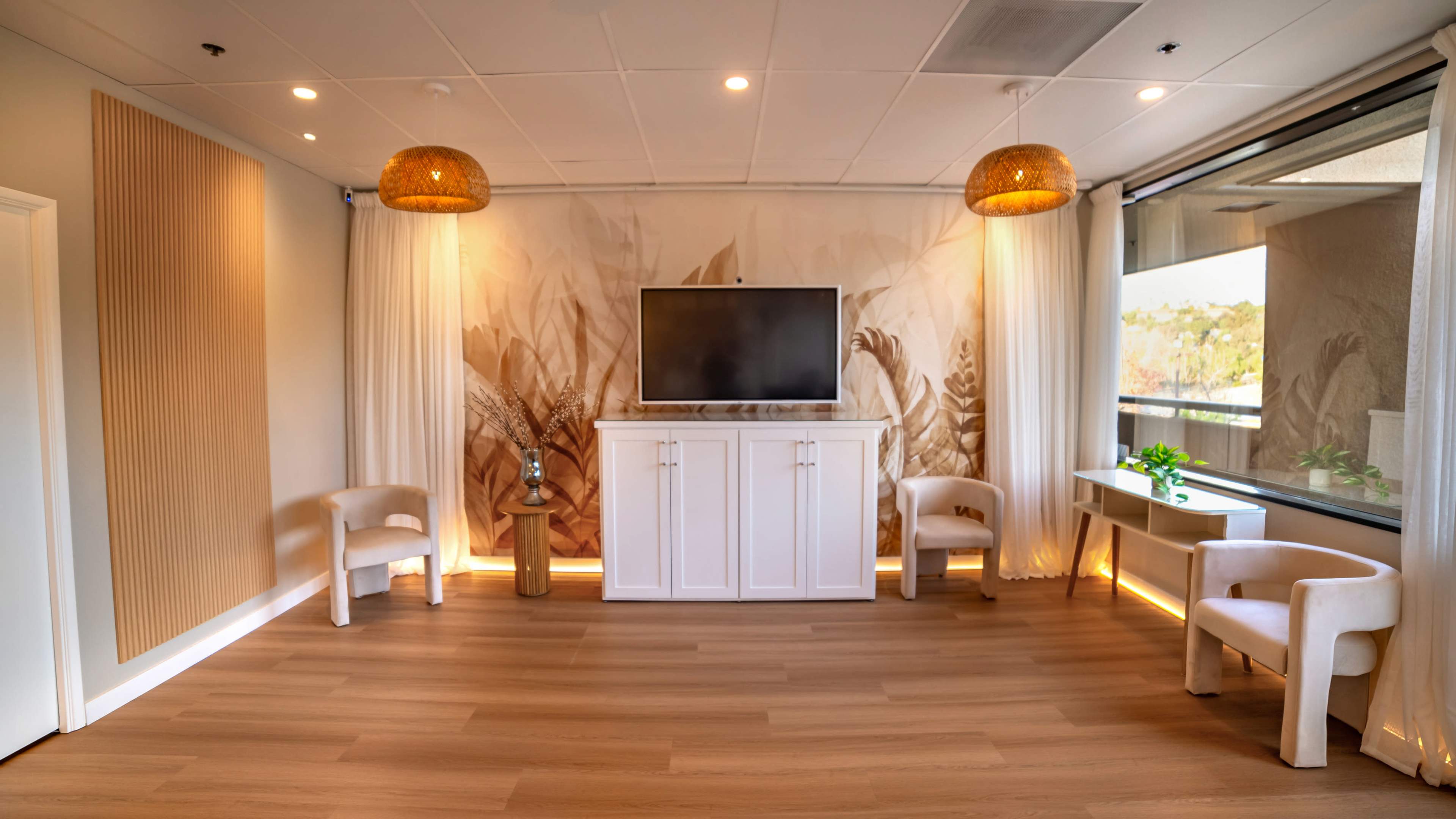Laguna Hills Private Wellness Lounge and Retreat Image in Laguna Hills, Laguna Hills, CA
