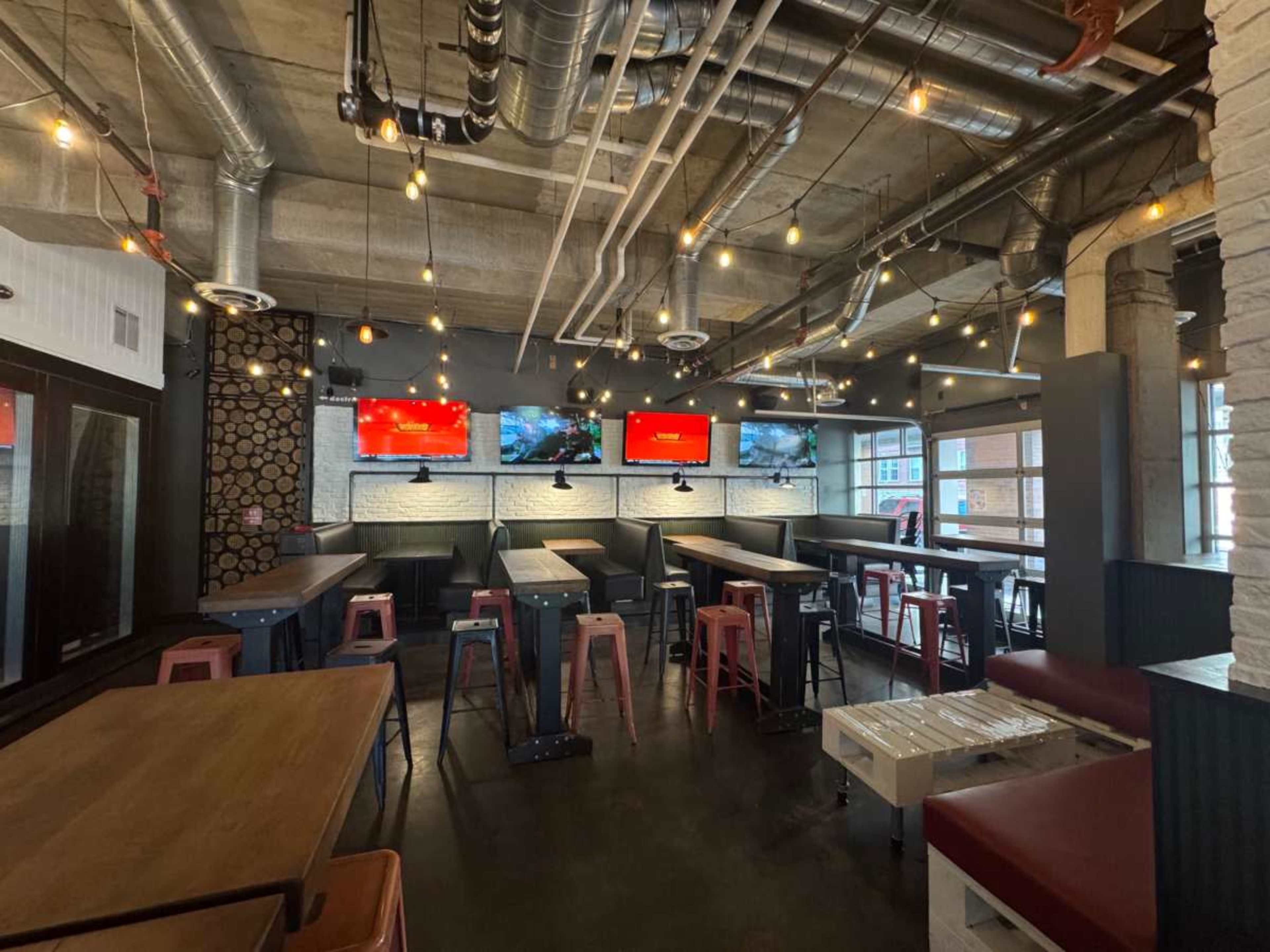 BirdEz Uptown | Food & Drinks included Image in Lowry Hill East, Minneapolis, MN