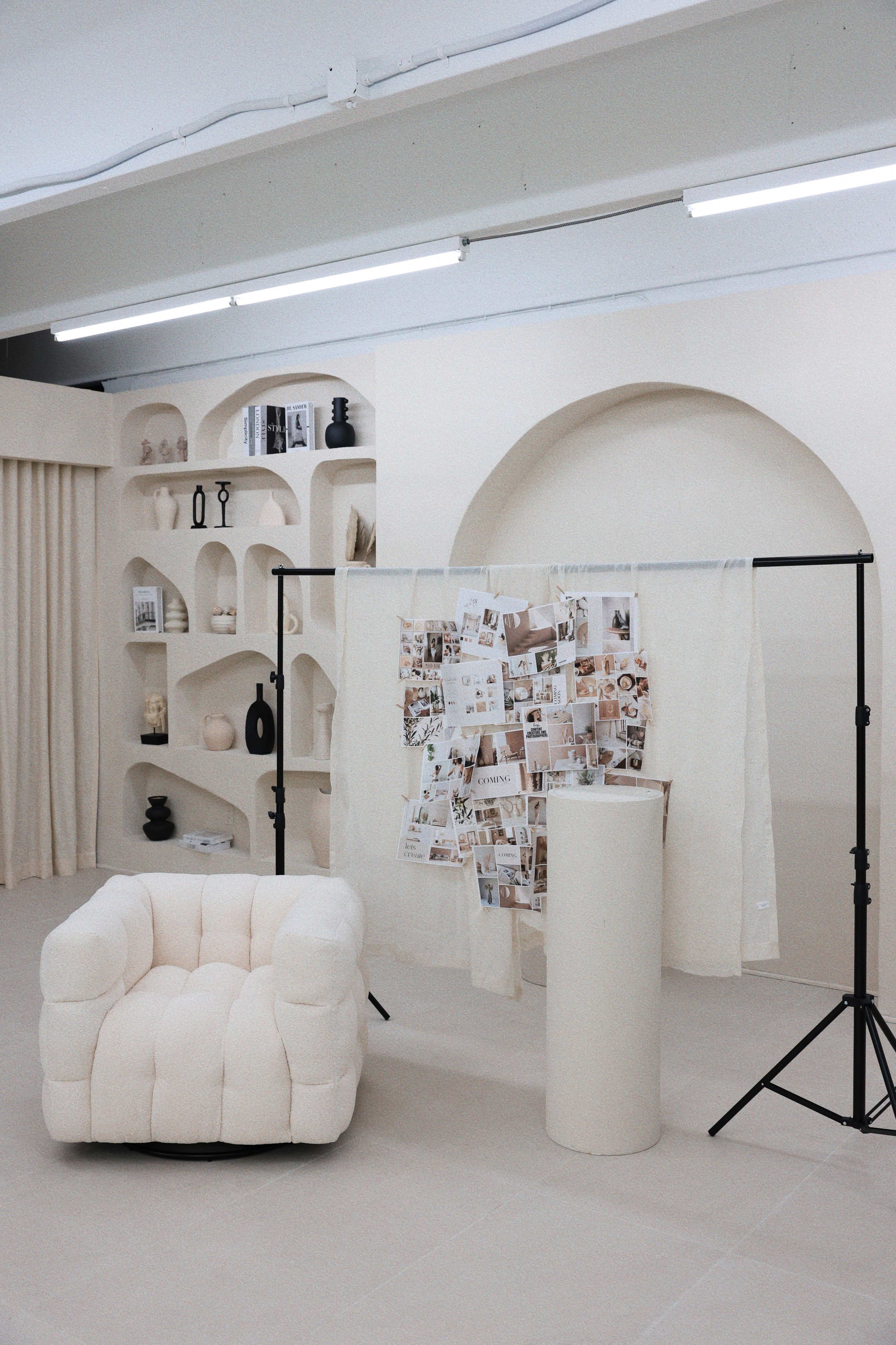 Modern Photo Studio with Cyclorama Image in Hallandale Beach, Hallandale, FL