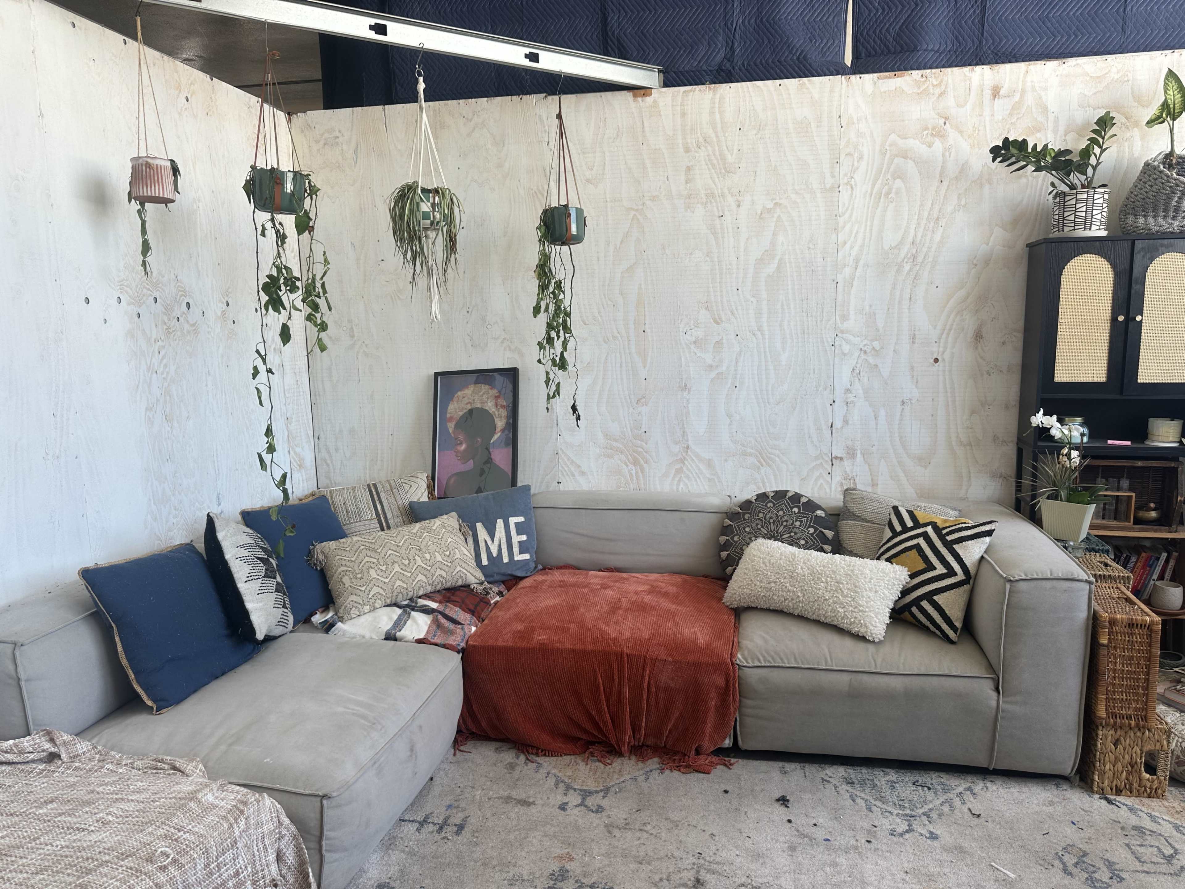 Natural Daylight Creative Loft | Podcast Room, Photo & Intimate Events | Warehouse Building Image in South Los Angeles, Los Angeles, CA