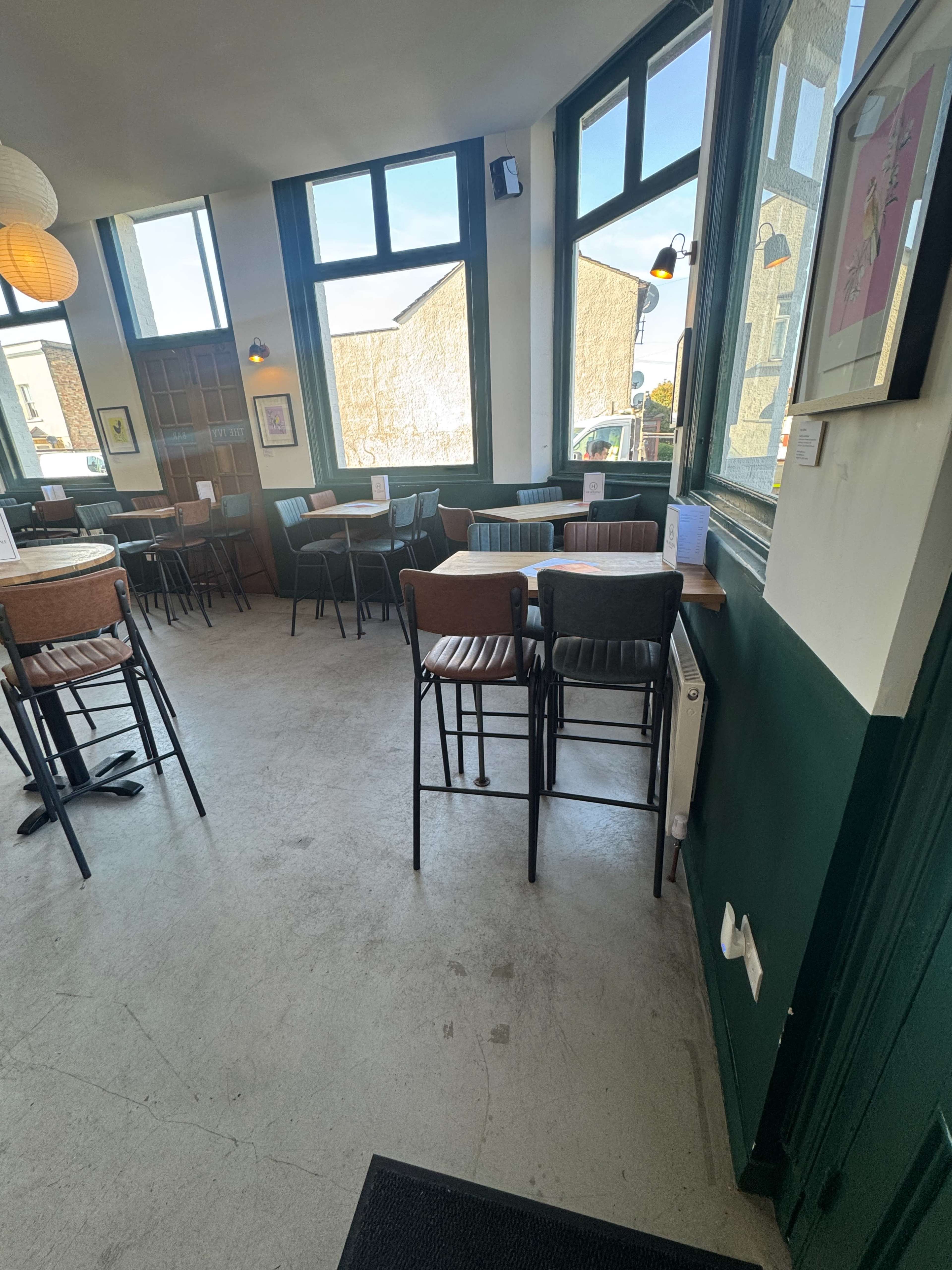 Bright and airy Local Public house Image in Peckham, London, ENG