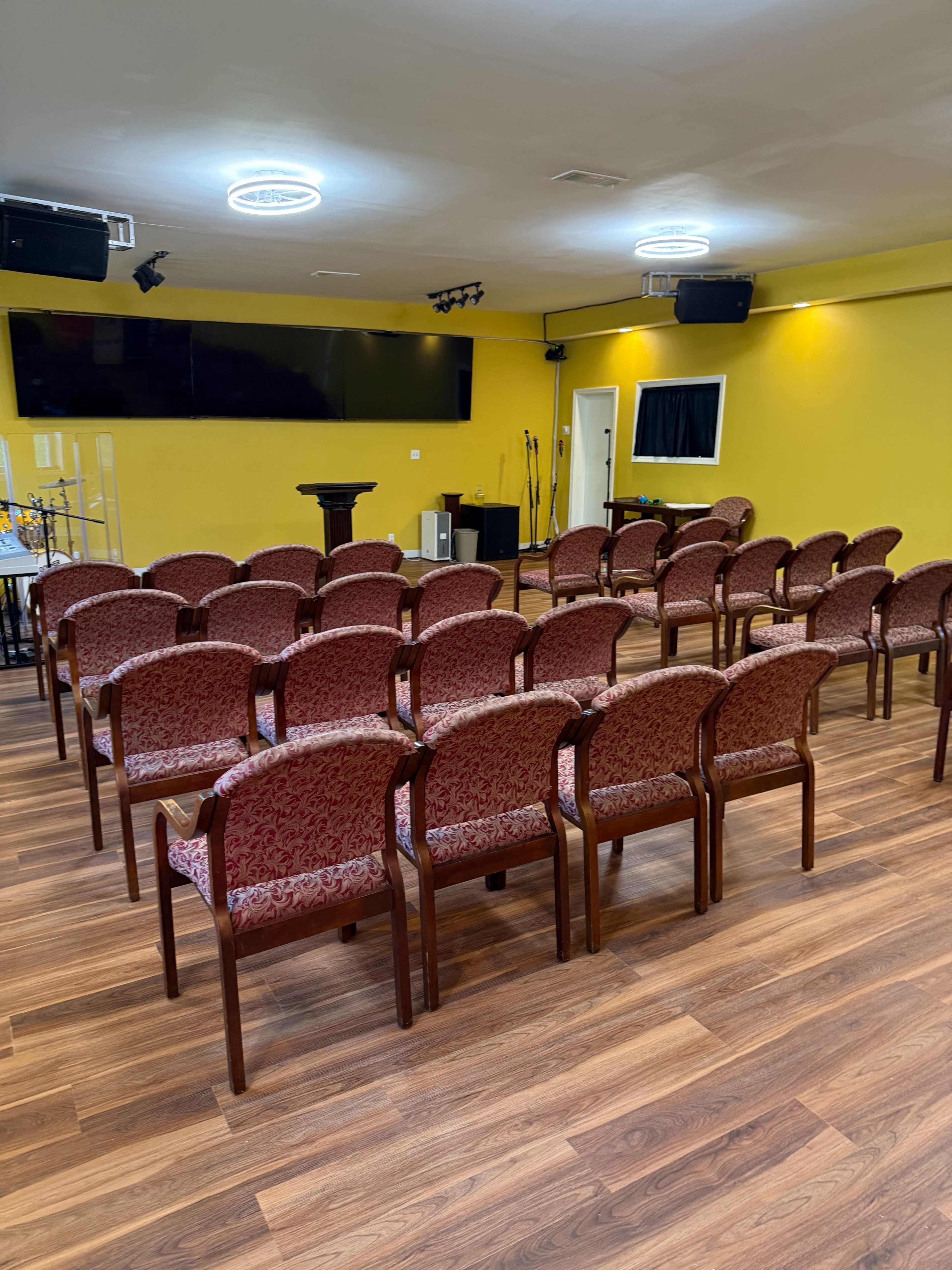 Spacious Venue with Stage & Seating Image in Betmar La Villa, Atlanta, GA