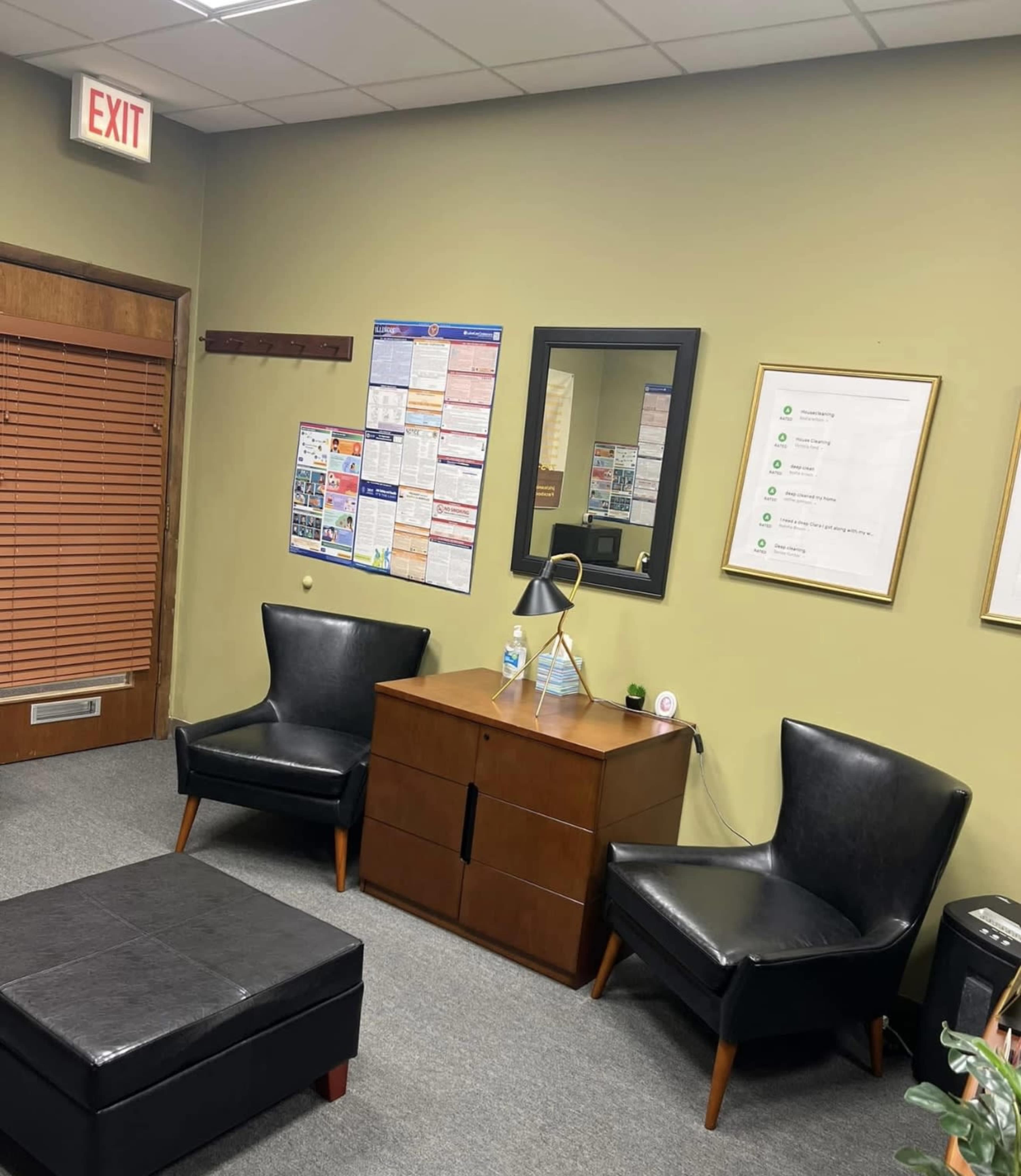 Private Business Office Suite Image in South Side, Chicago, IL