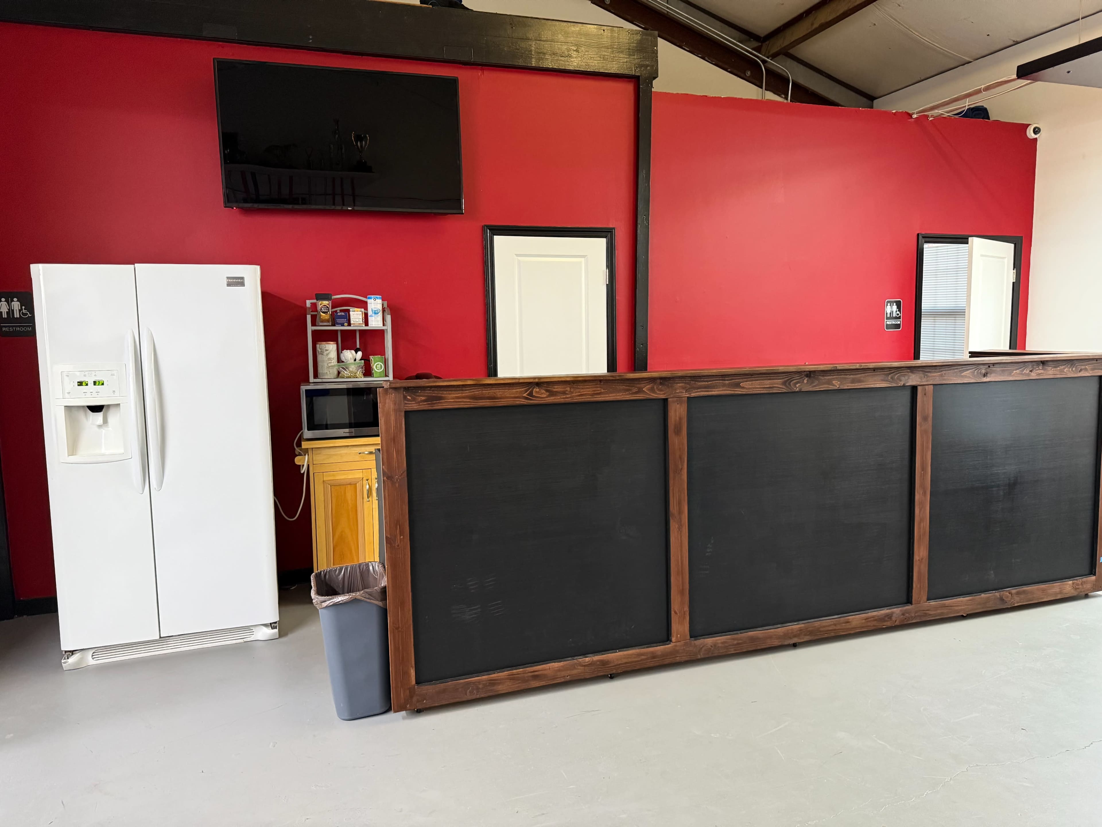 Spacious Gym with Lobby and Kitchenette Image in Chamblee, Chamblee, GA