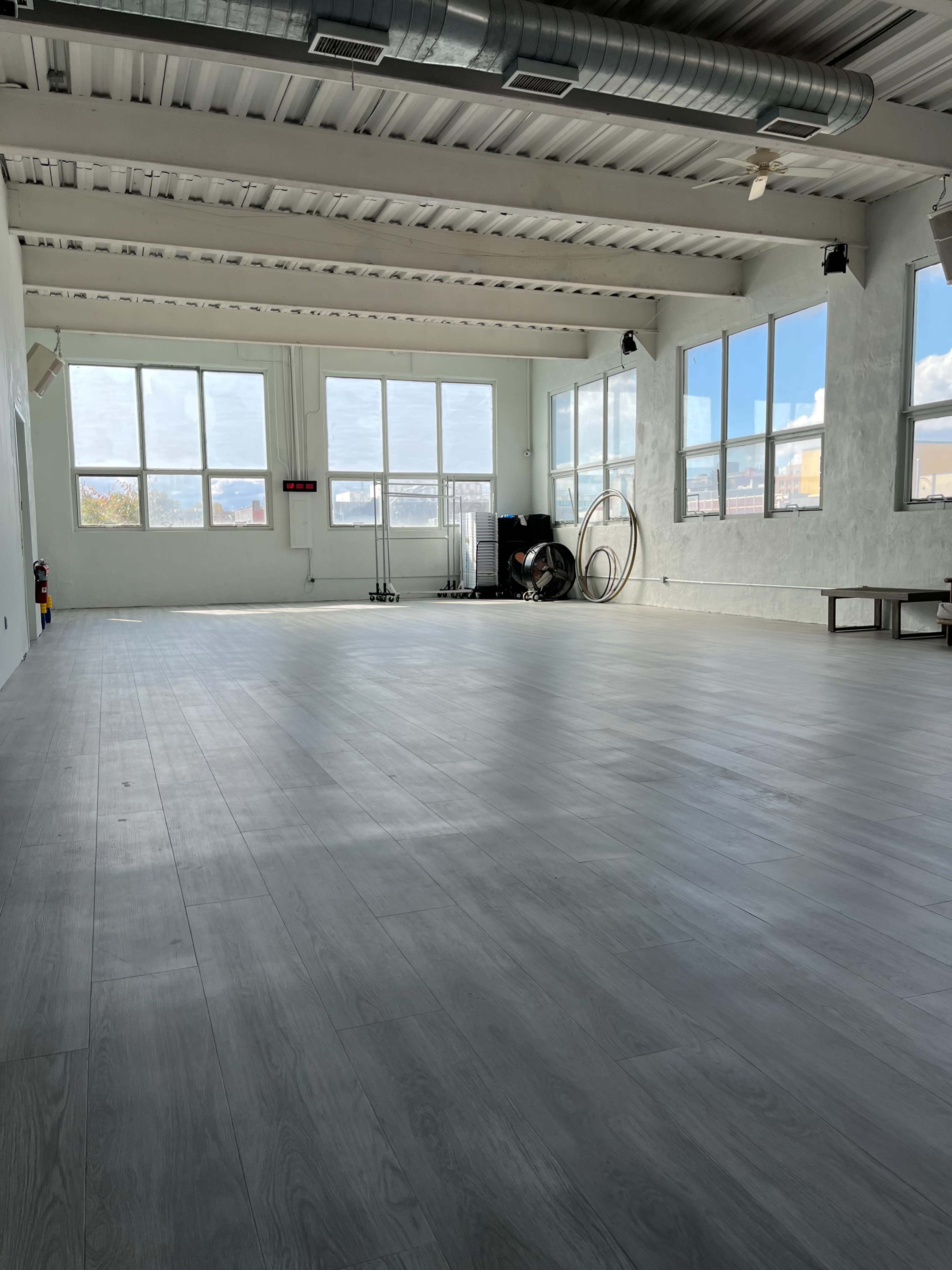 The Ten Image in East Williamsburg, Brooklyn, NY