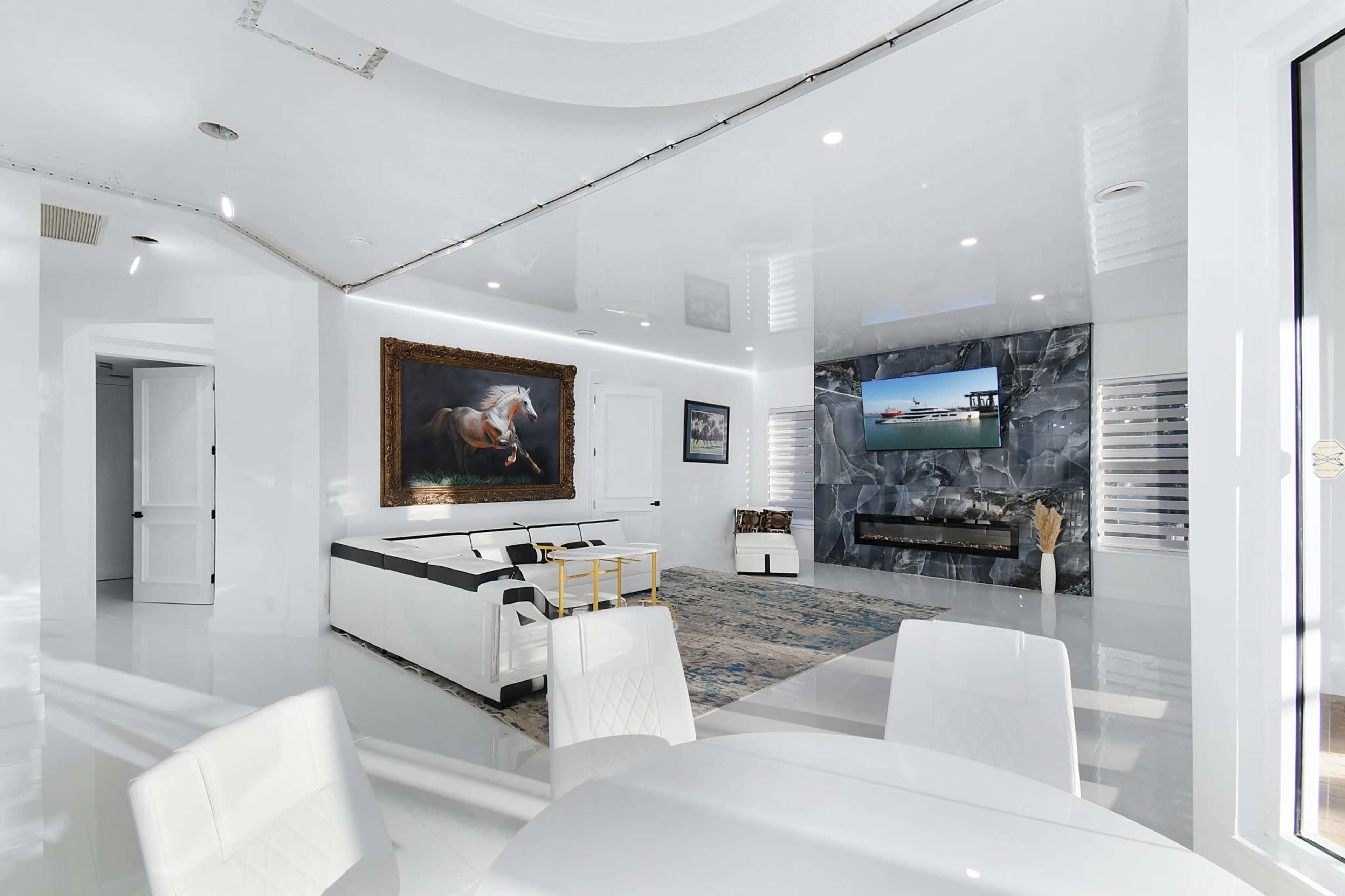 Upscale Modern Palm Beach Lifestyle Image in Wellington, Wellington, FL