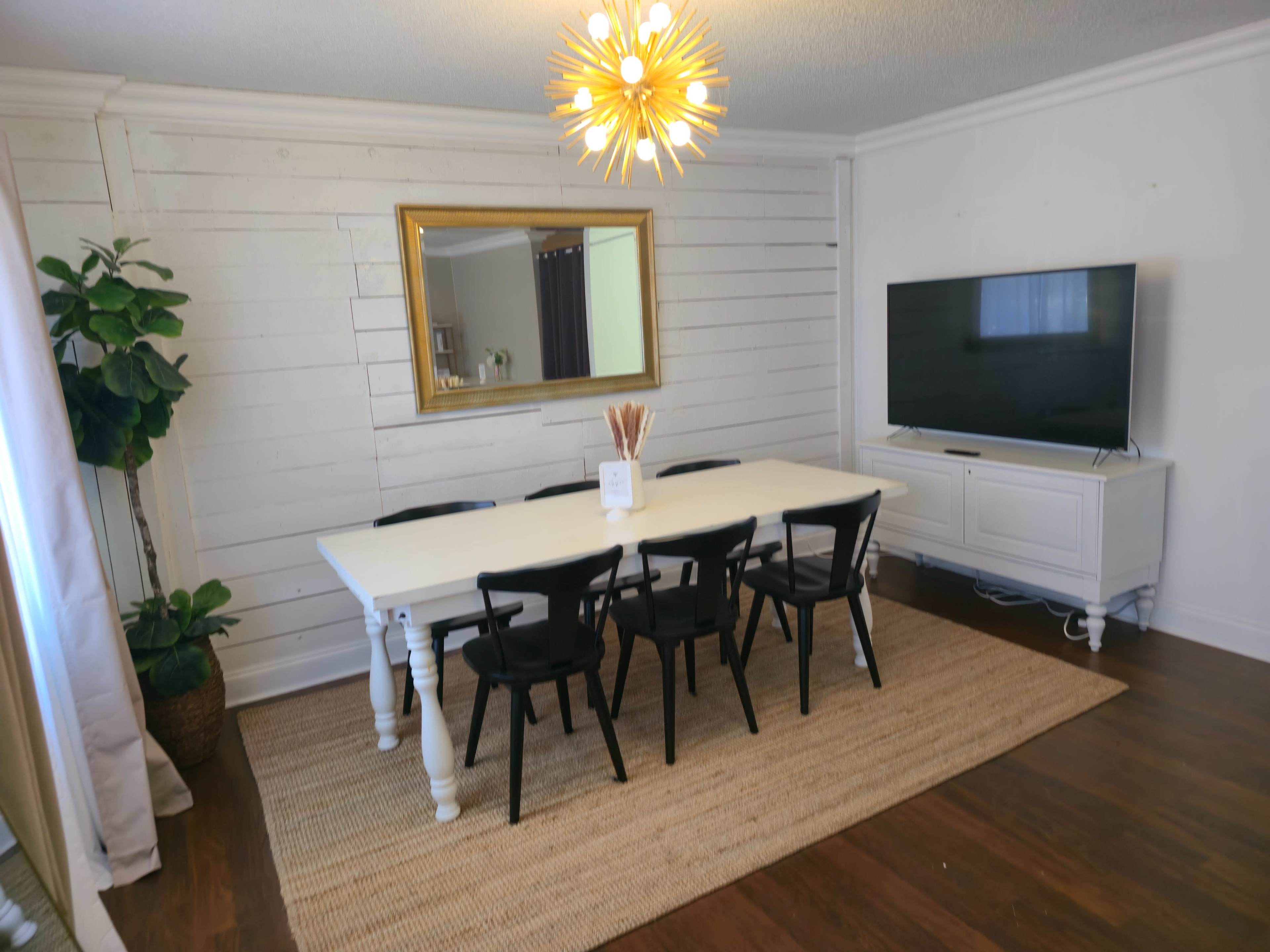 Affordable Natural Light Studio in Historic Downtown Carrollton Image in Downtown Carrollton, Carrollton, TX