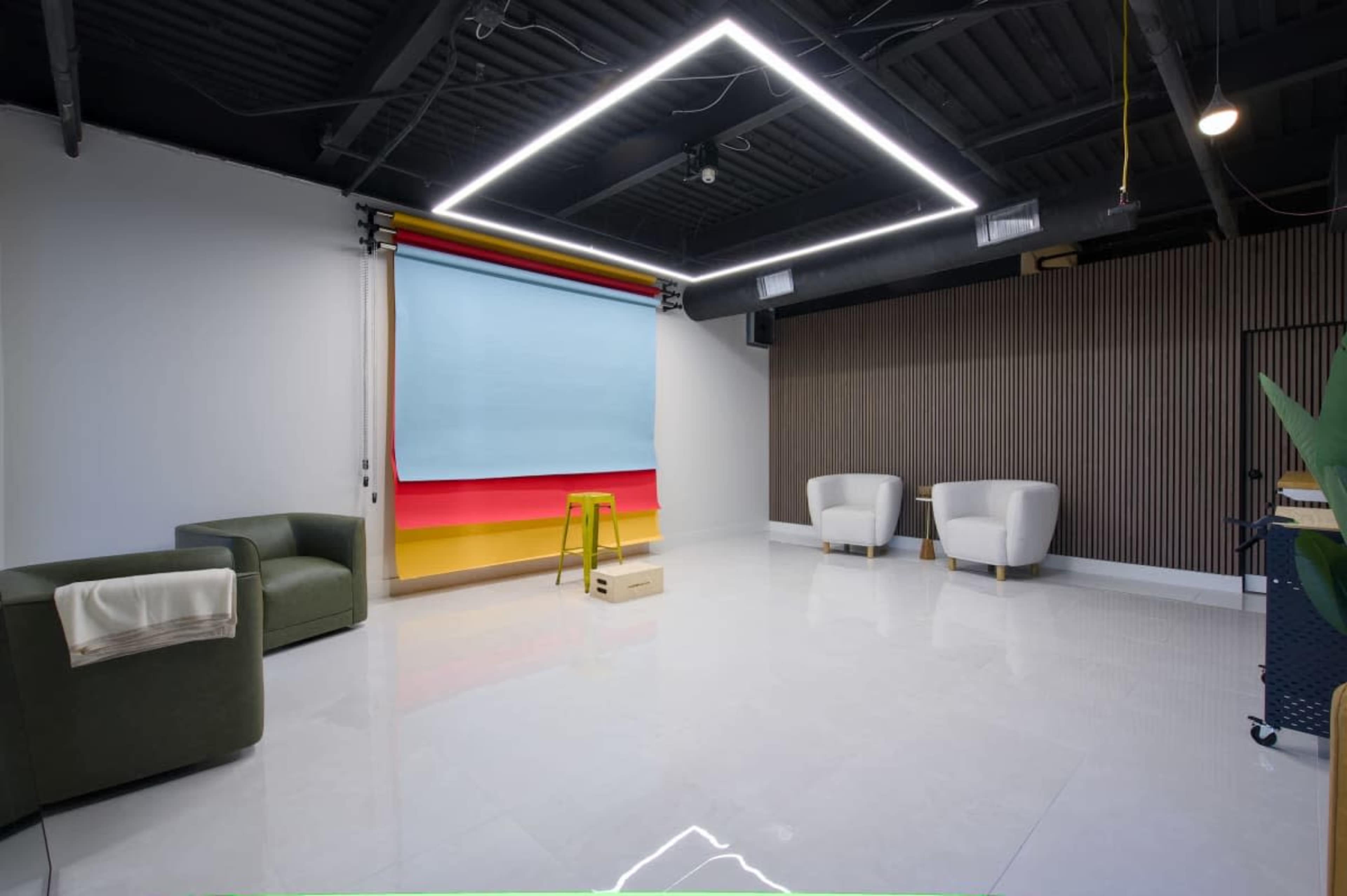 Downtown Studio - Photography, Film, Podcasting Image in Central Arts District, St. Petersburg, FL