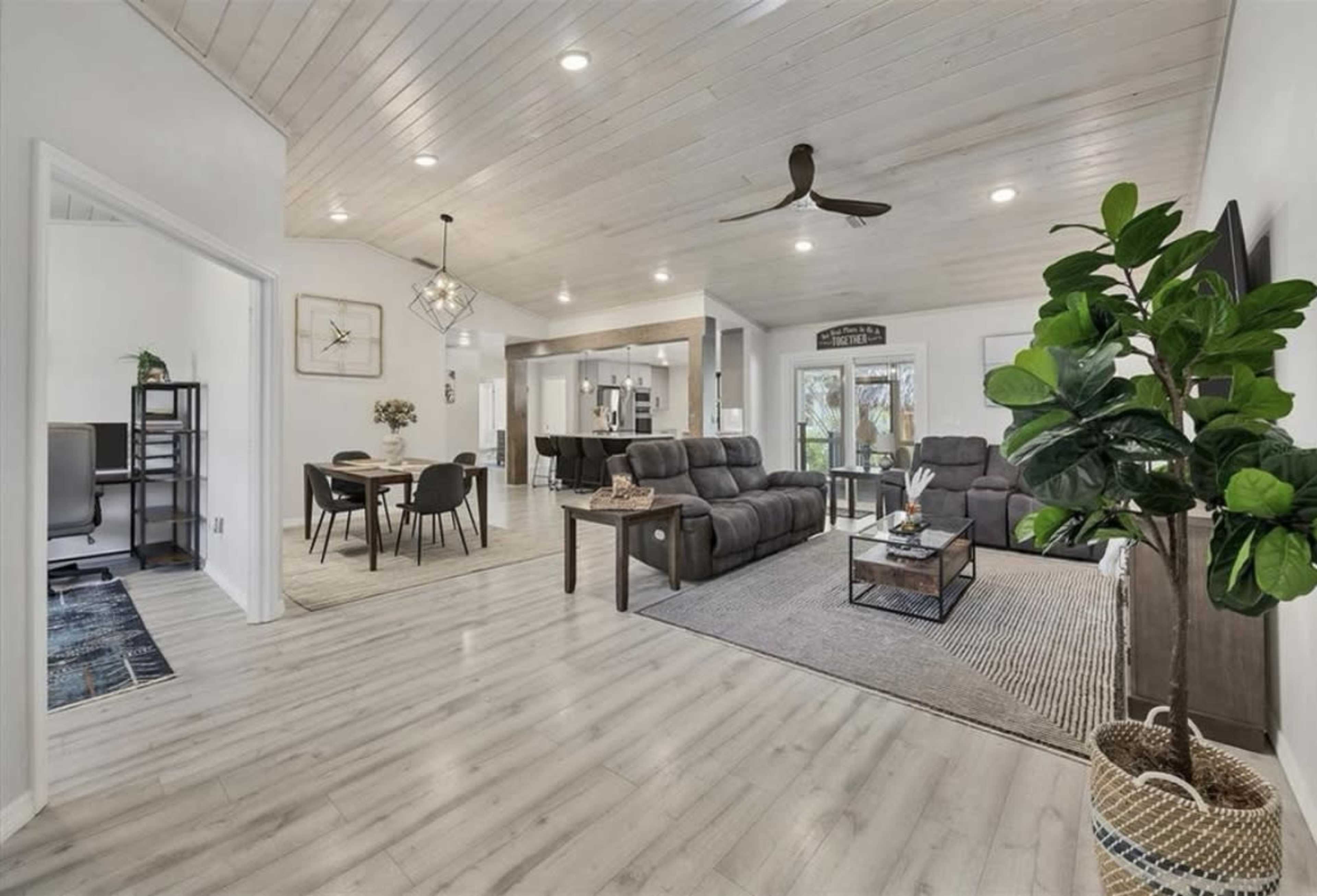 Beach town single family house Image in South Venice, Venice, FL