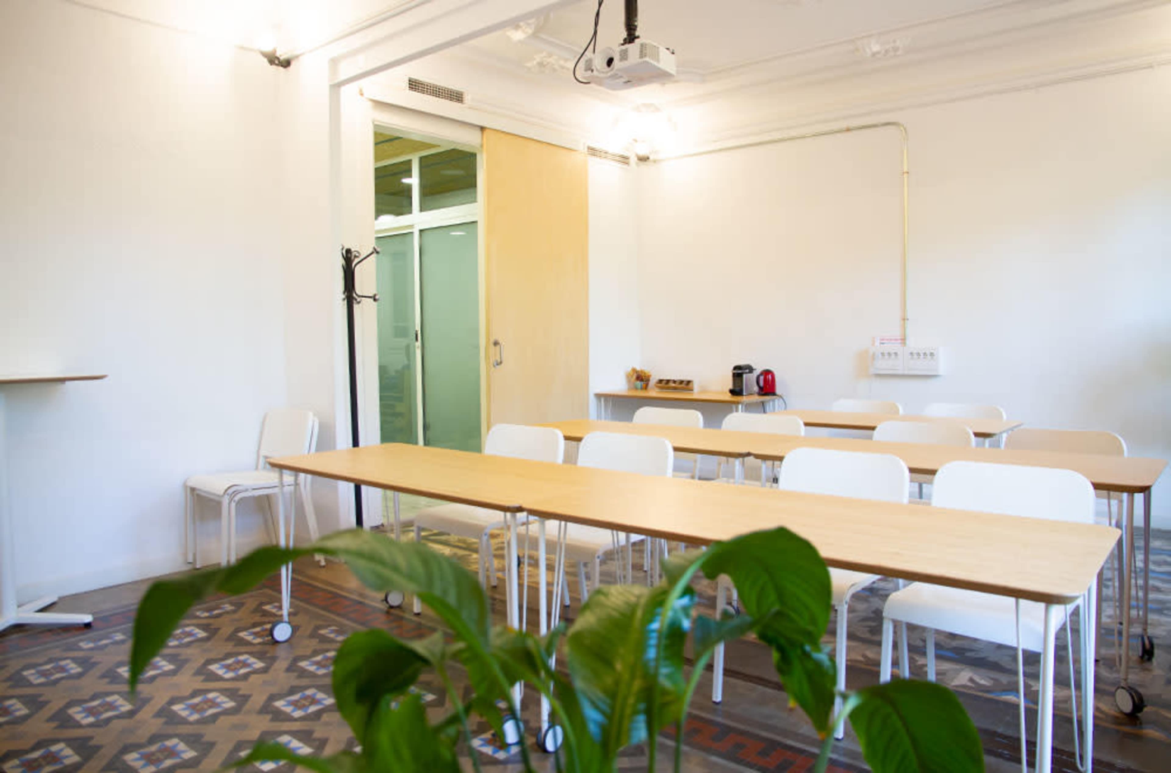 An original space with soul, set on the vibrant Diagonal of Barcelona. Image in Vila de Gràcia, Barcelona, B