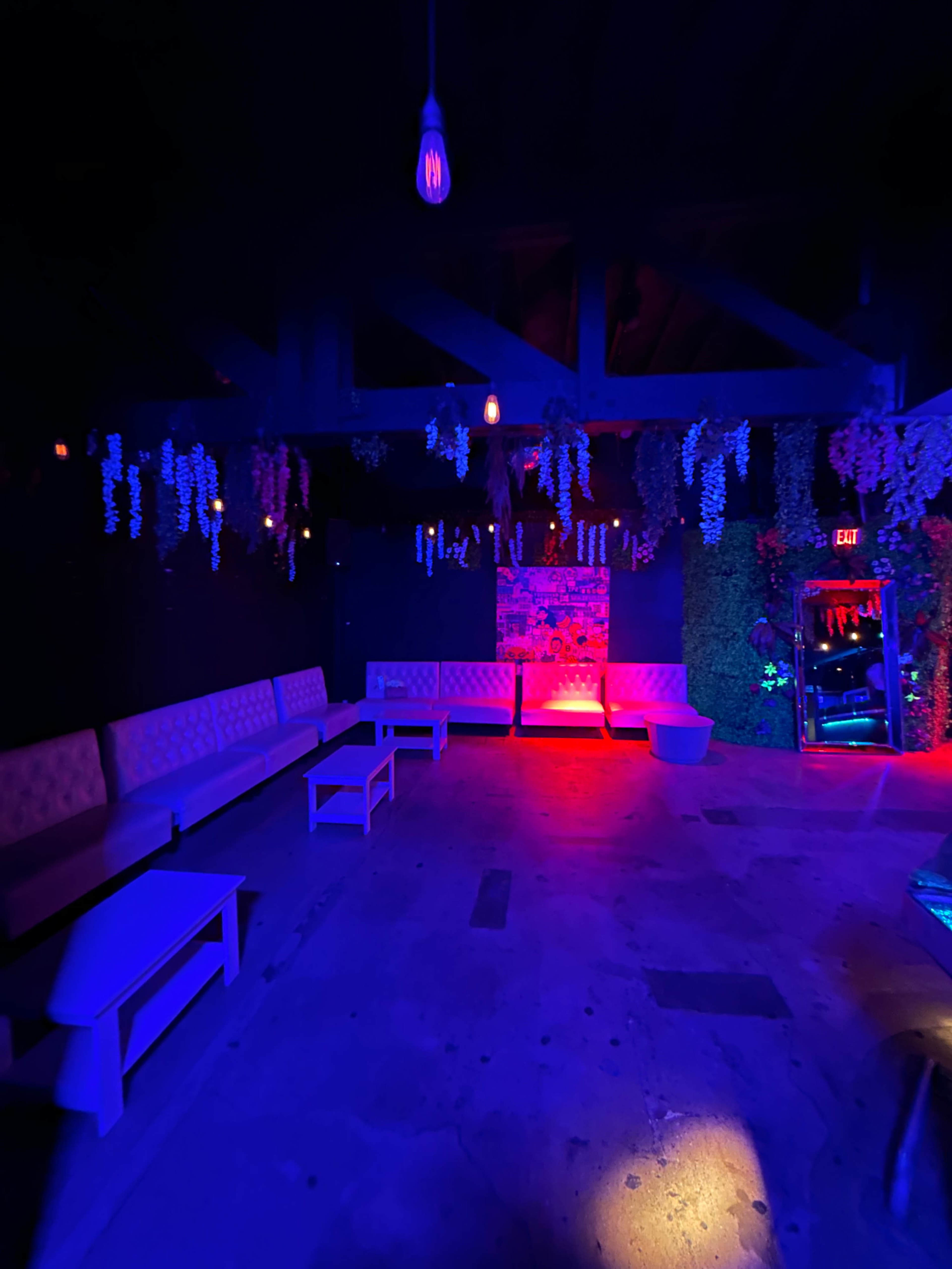 Iconic Bar/Nightclub Space in Hollywood Area Image in Central LA, Los Angeles, CA