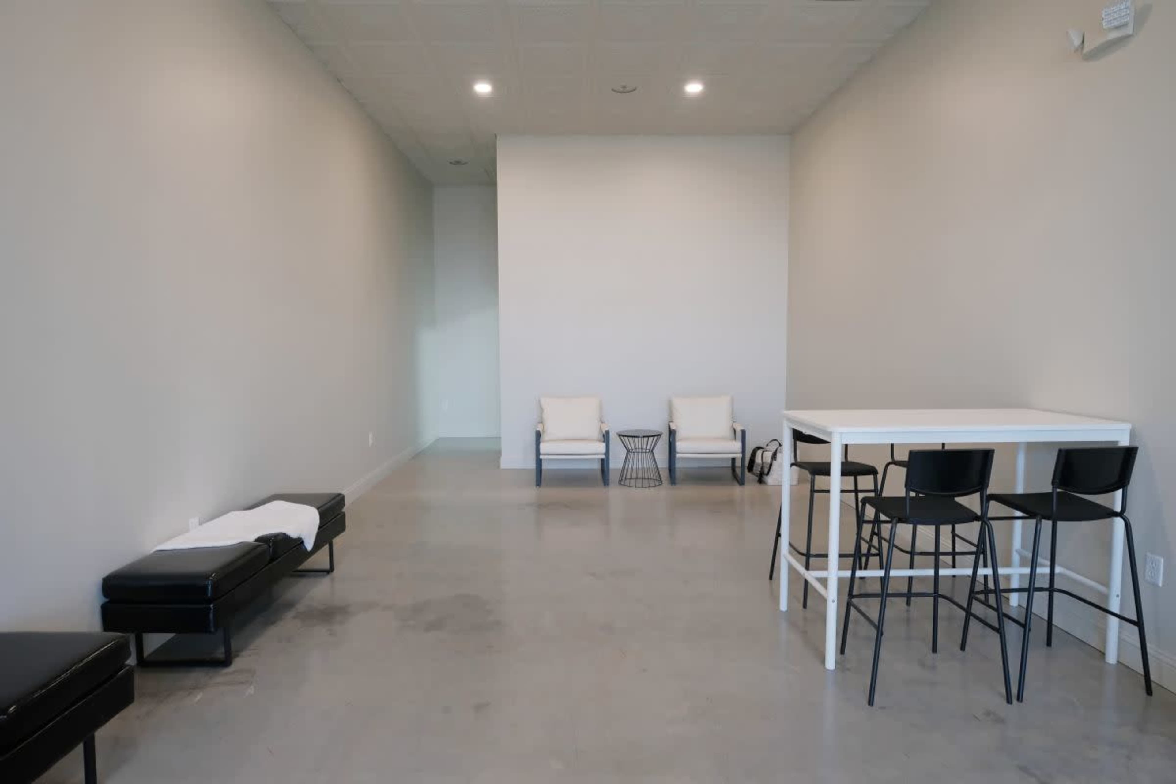 Airy Elegance:  Modern Loft Studio Event Space for Creatives Image in Northwest Carrollton, Carrollton, TX