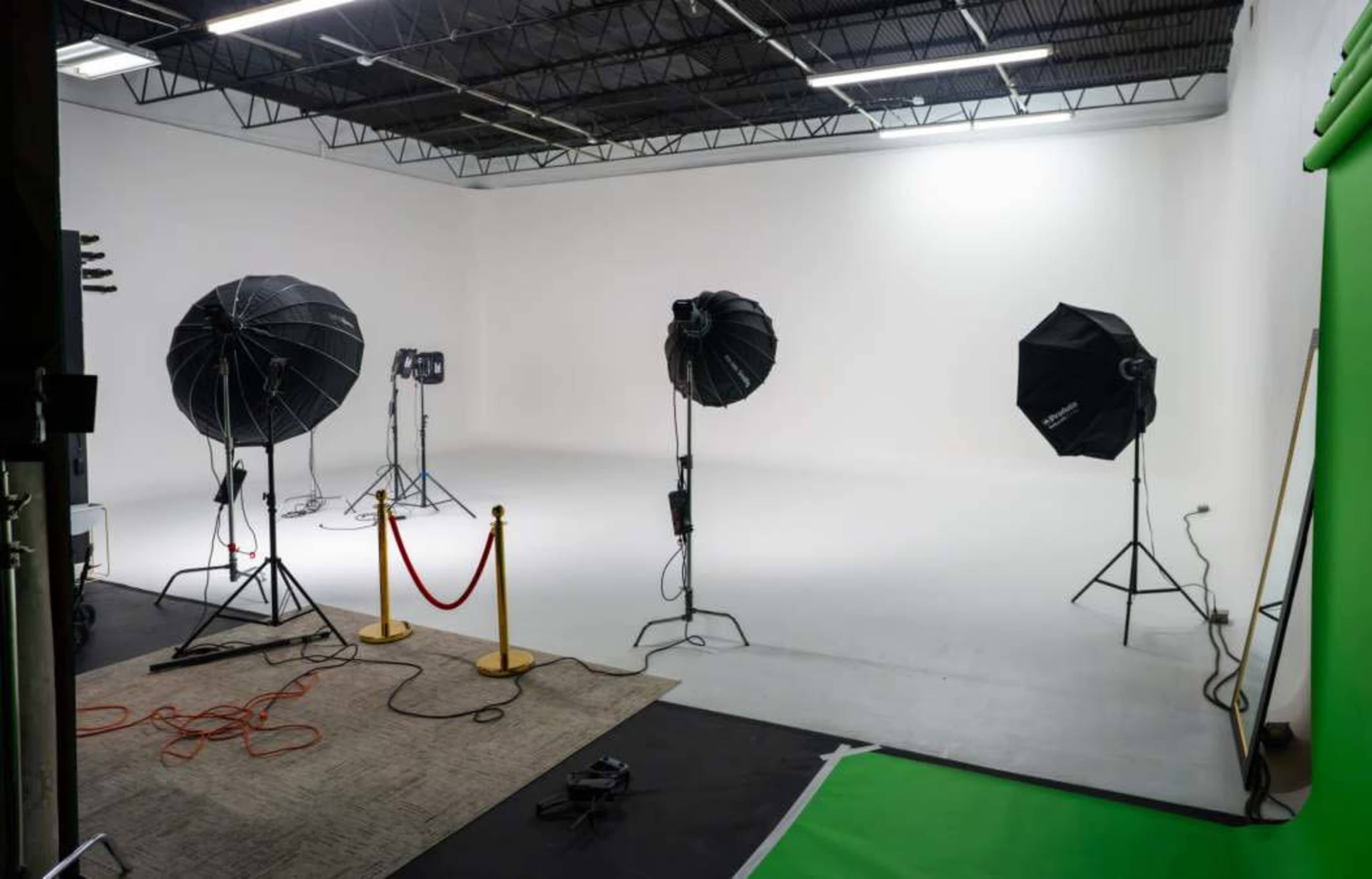 Luxury Photo / Video and Film Studio Image in Hialeah Gardens, Hialeah Gardens, FL