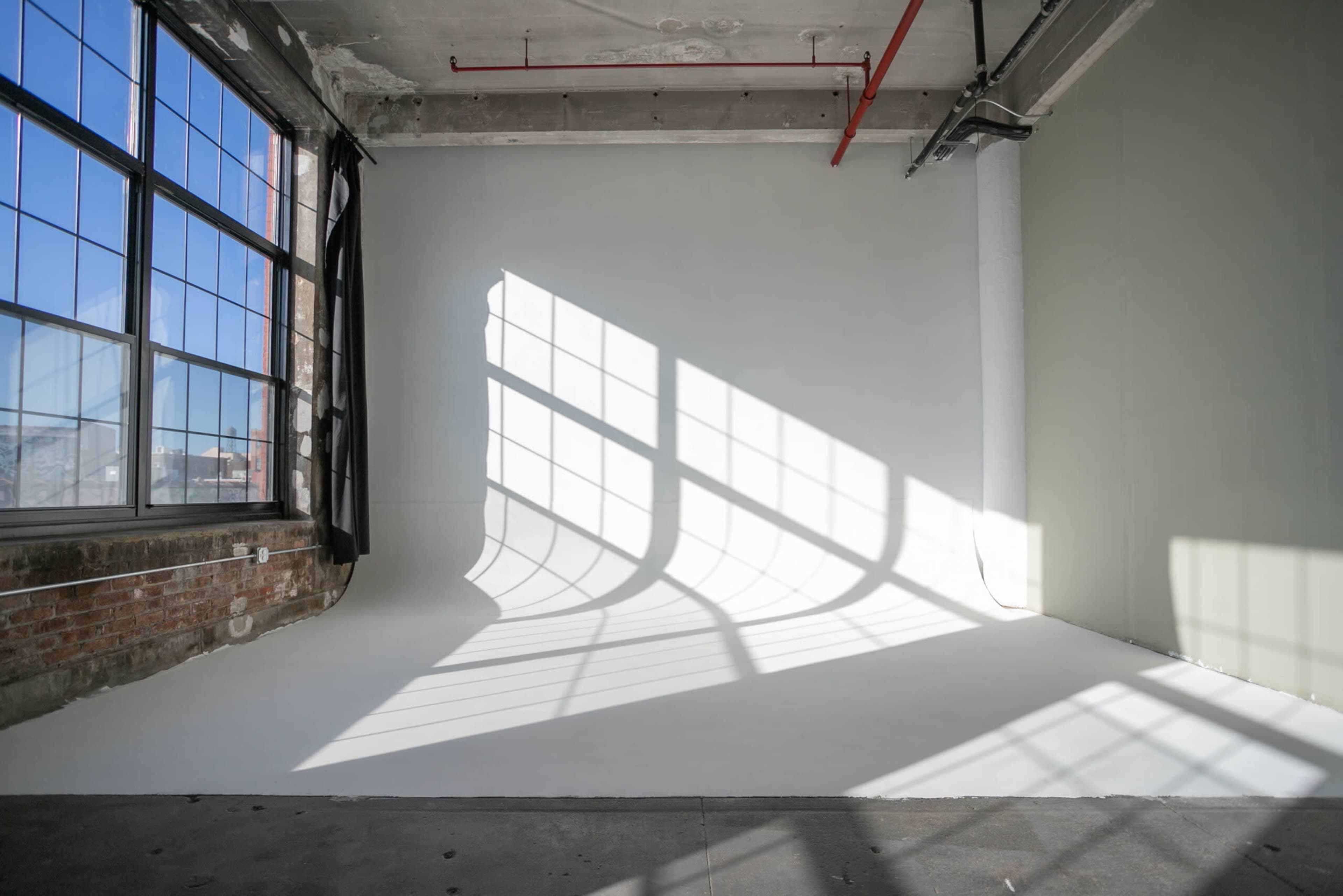 Cyclorama + Backdrops + Flashes Image in East Williamsburg, Brooklyn, NY