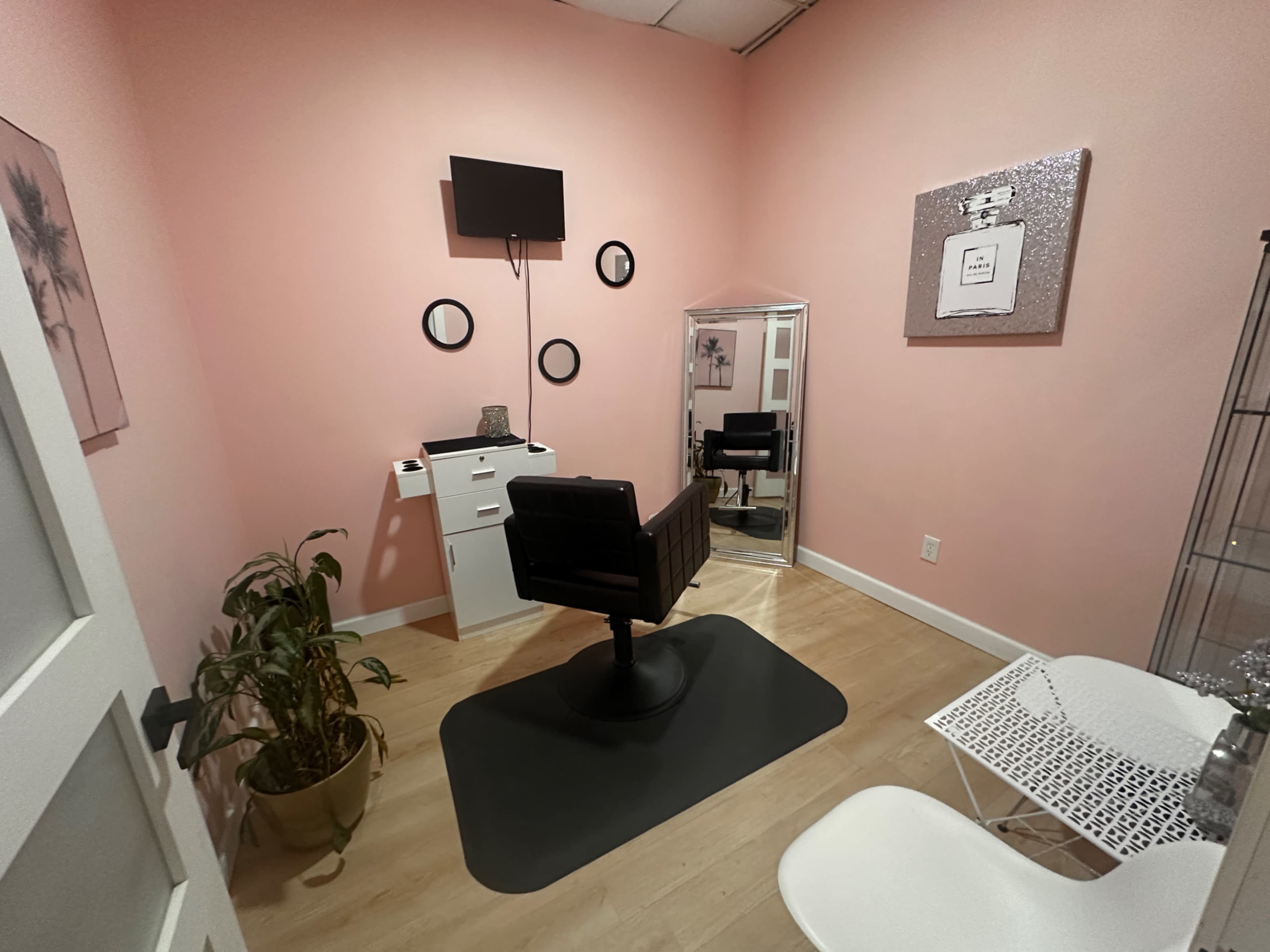 Pretty Powder Pink Soft Life Salon Suite Image in Jonesboro, Jonesboro, GA