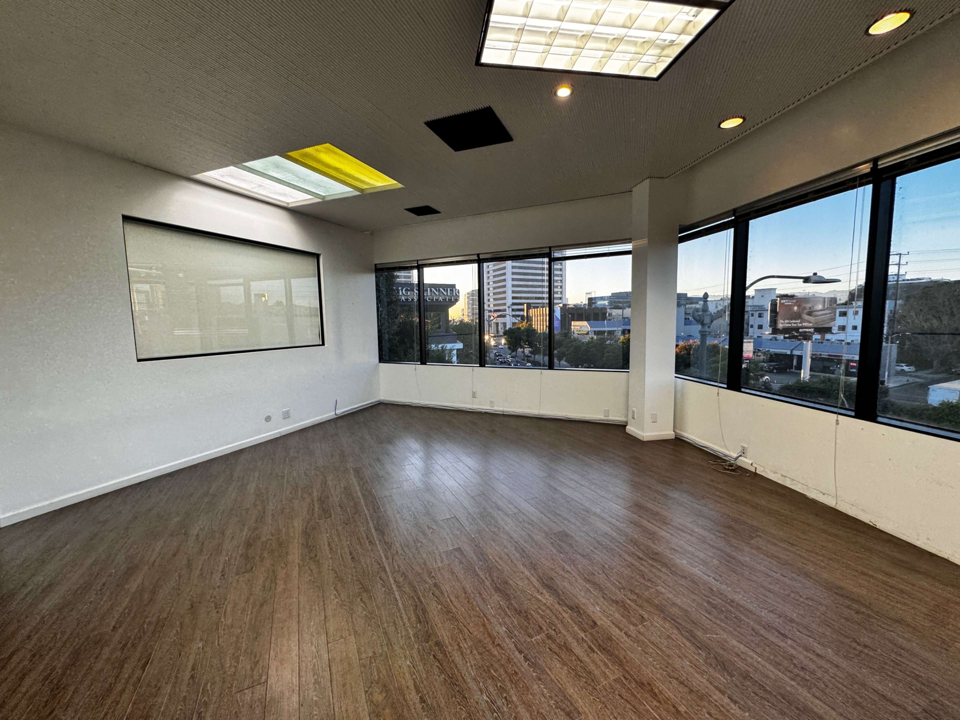 Contemporary Vacant Conference Room Image in West Los Angeles, Los Angeles, CA