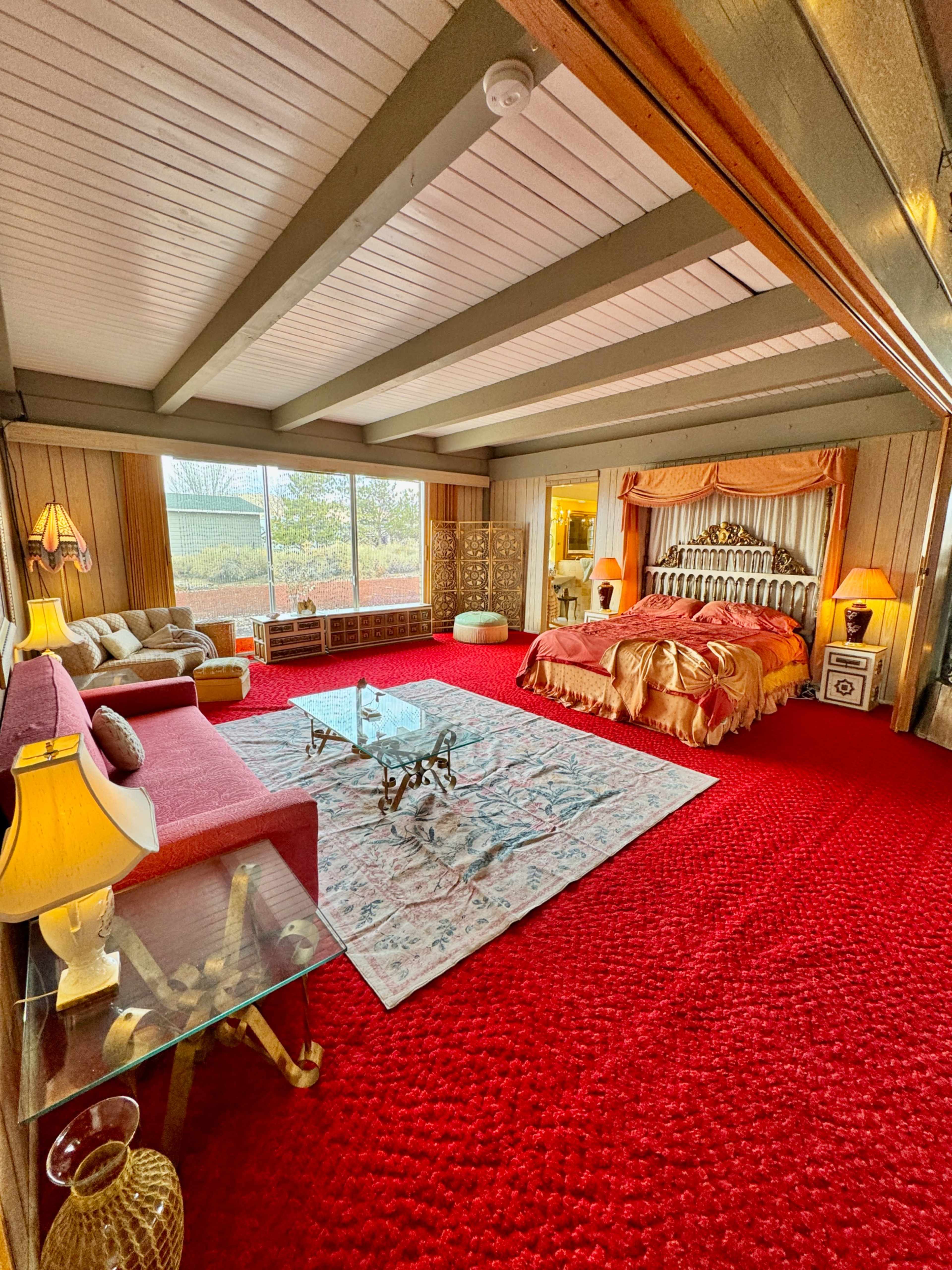 Fantasy 50’s Time-capsule Rustic Lodge Mansion!!! Image in , Minden, NV