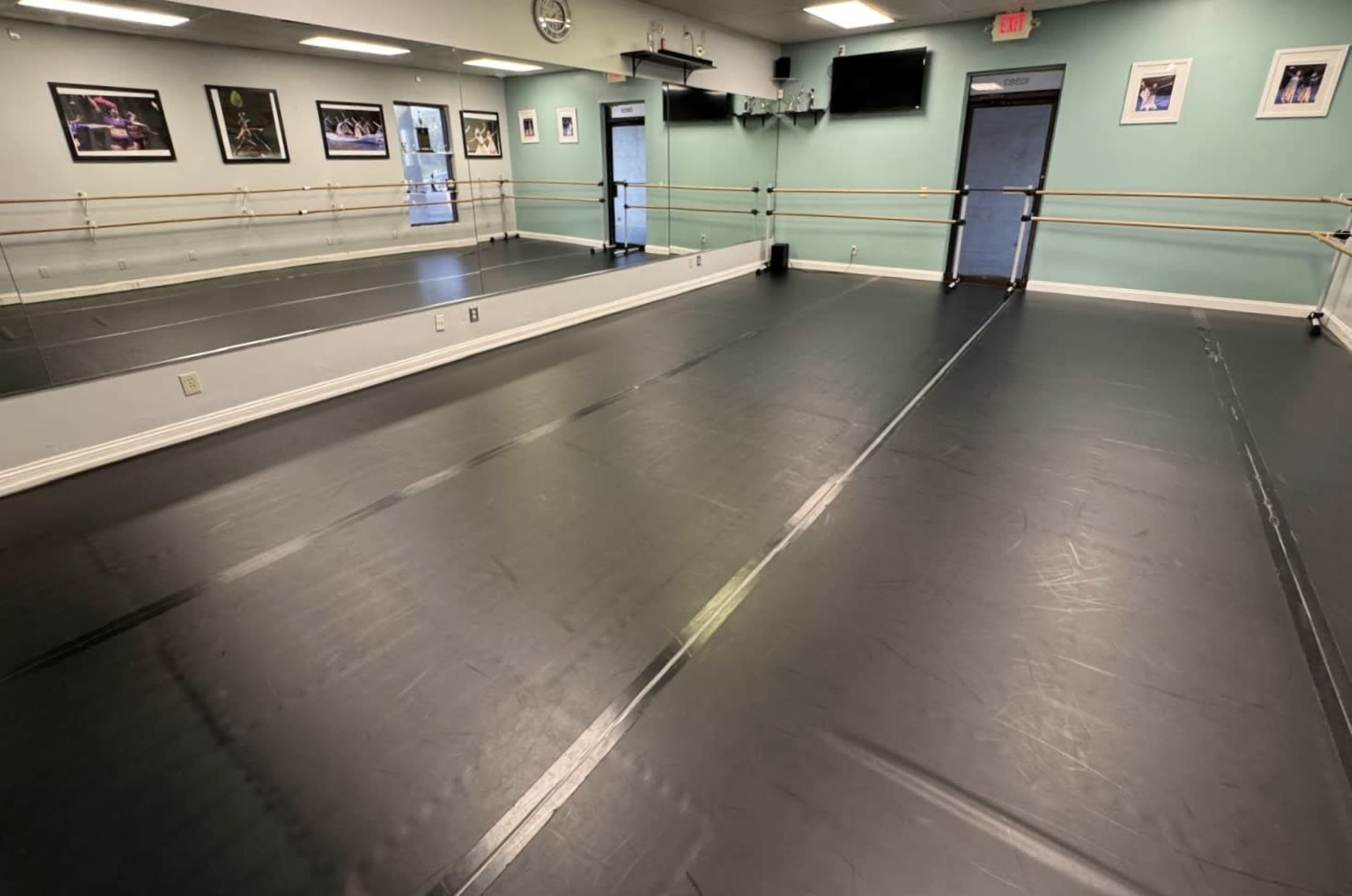 Dance Studio space close to EPIC Universal Image in Williamsburg, Orlando, FL