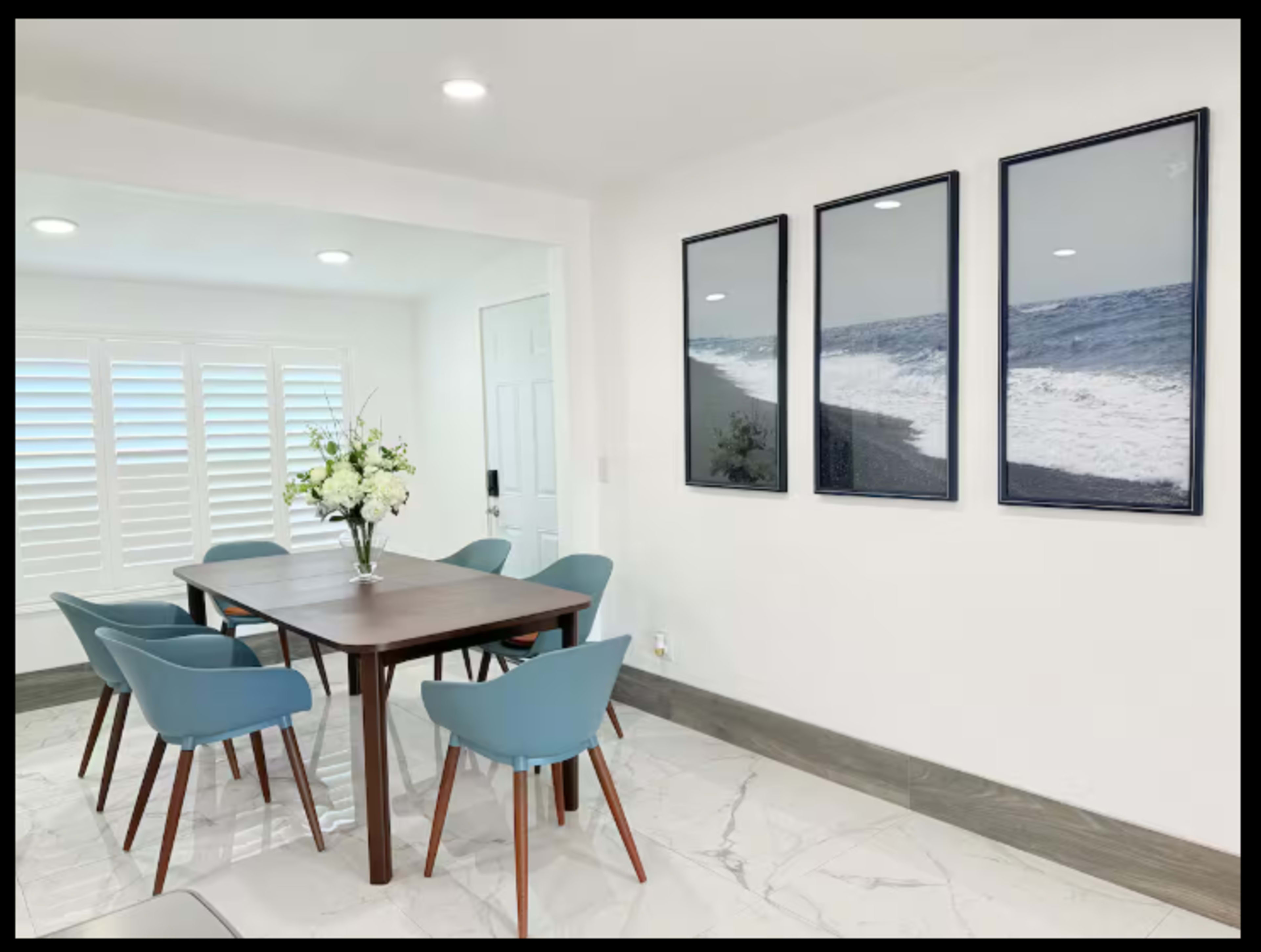 Modern California Residence with Open Flow, Natural Light Image in Midway City, Midway City, CA