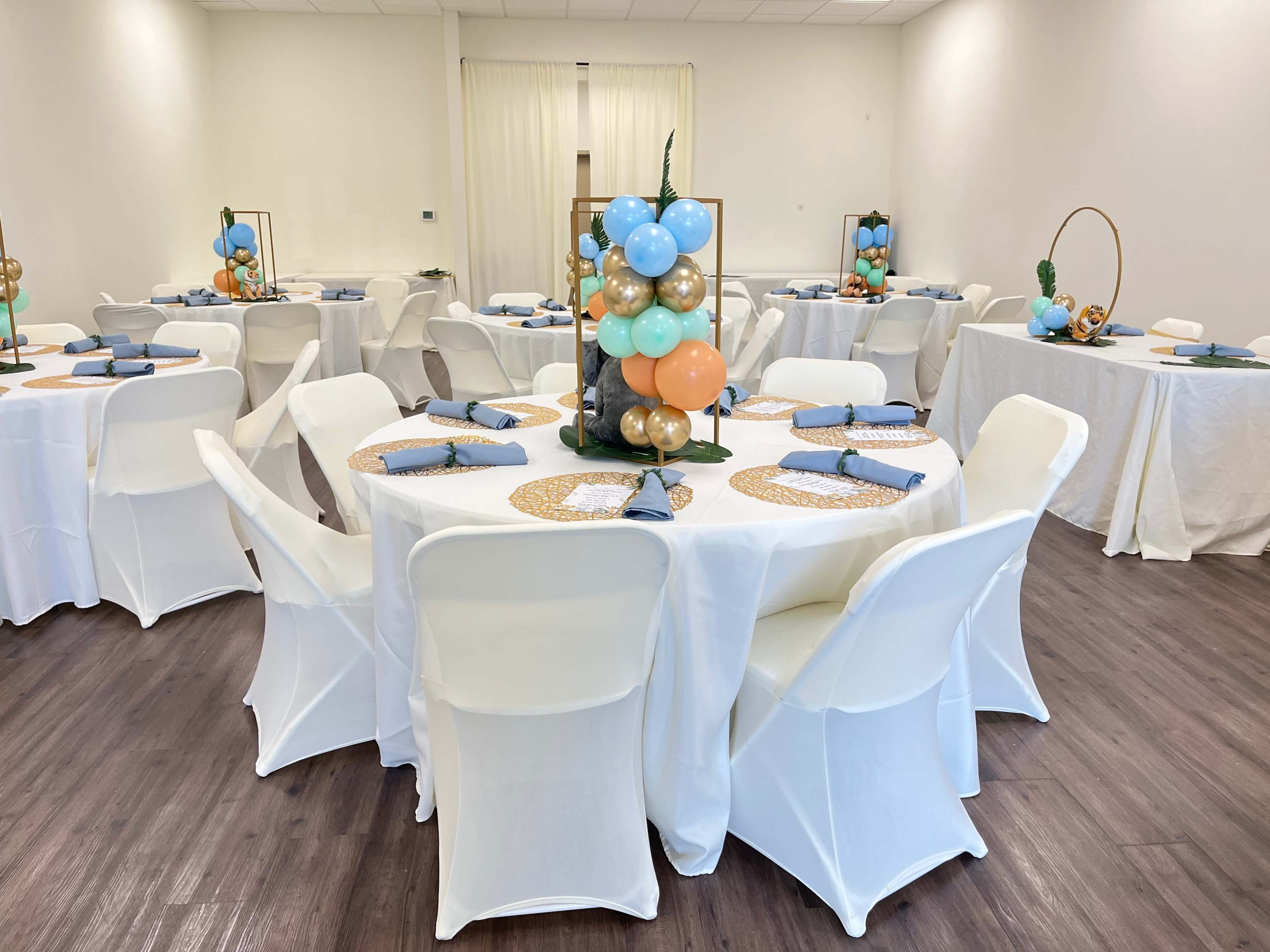 Open Space, tables, chairs, parties, weddings, pop-up shops, fitness classes, church service Image in Cordova, Cordova, TN