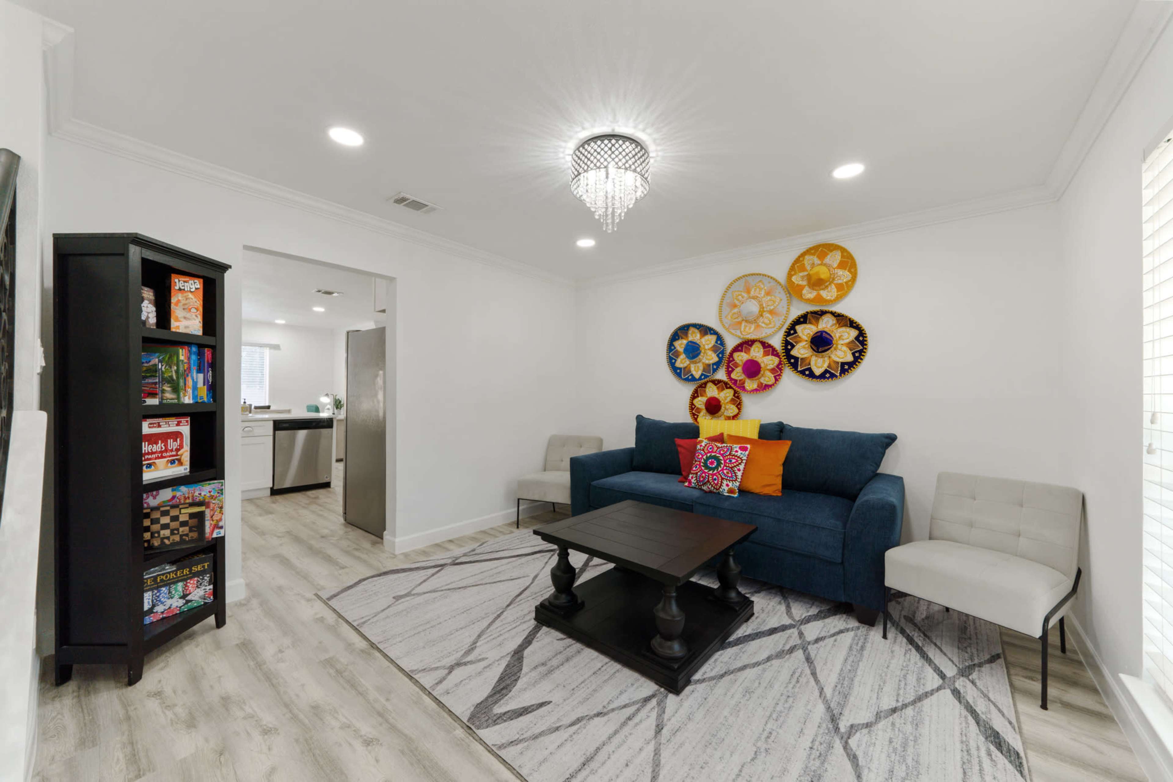 Peaceful San Antonio Spot with Hot Tub & Entertainment Garage Image in North Central Thousand Oaks, San Antonio, TX