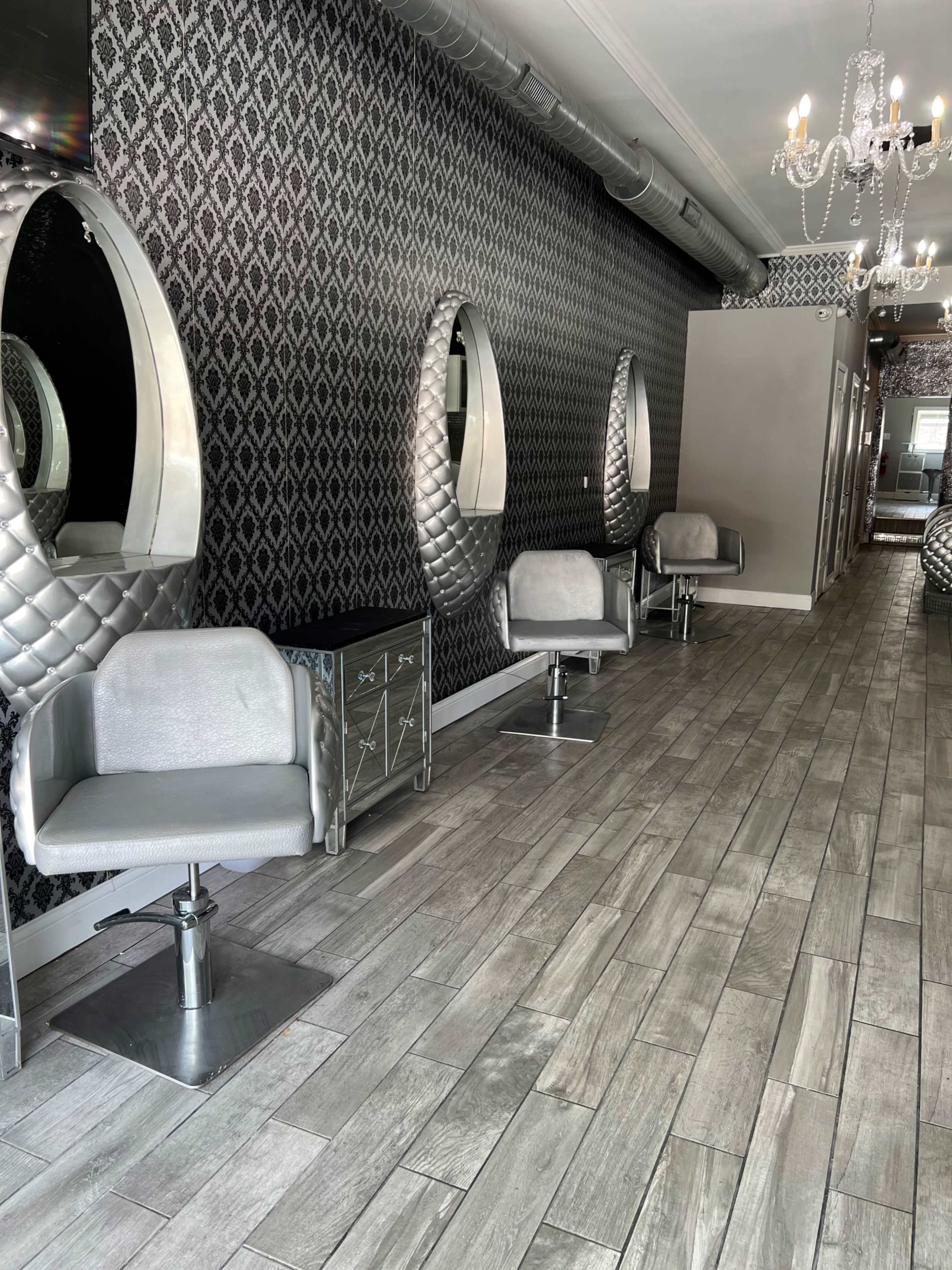 Gorgeous hair salon… Image in South Side, Chicago, IL