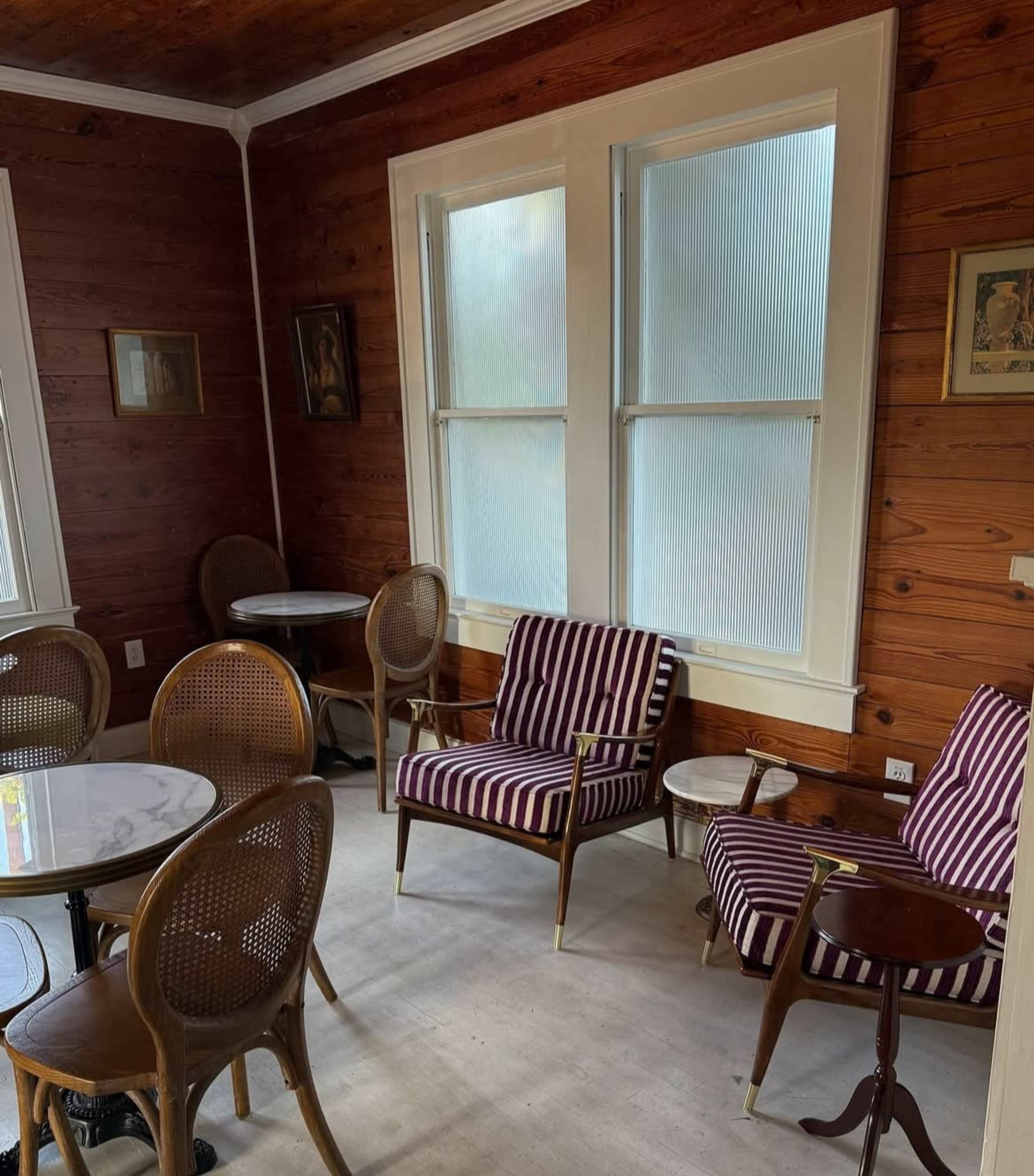 Charming Vintage Cafe Bungalow in East Austin Image in Holly, Austin, TX