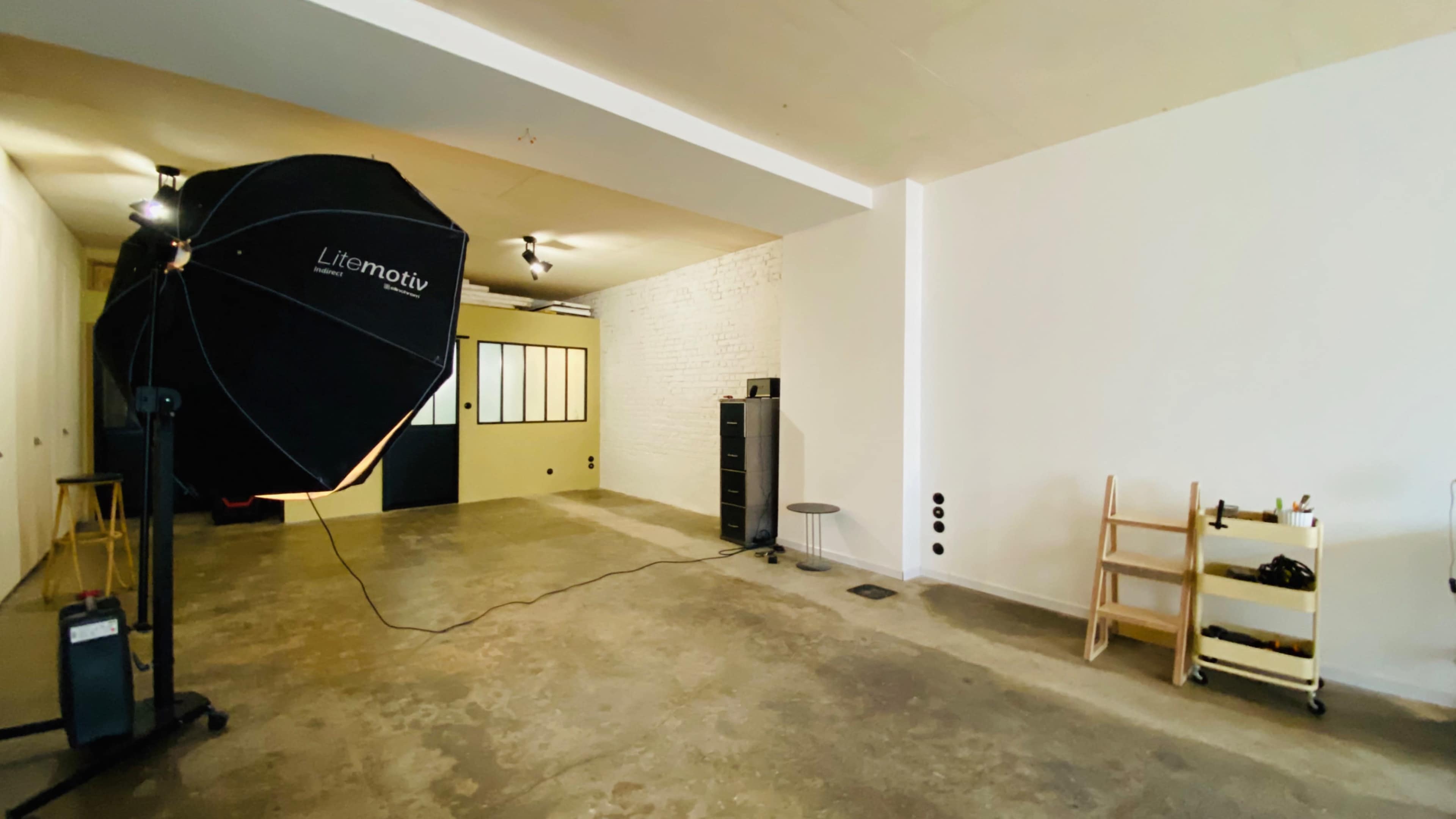 Location Studio Photo mode et pack shot Lille Image dans , La Madeleine, 