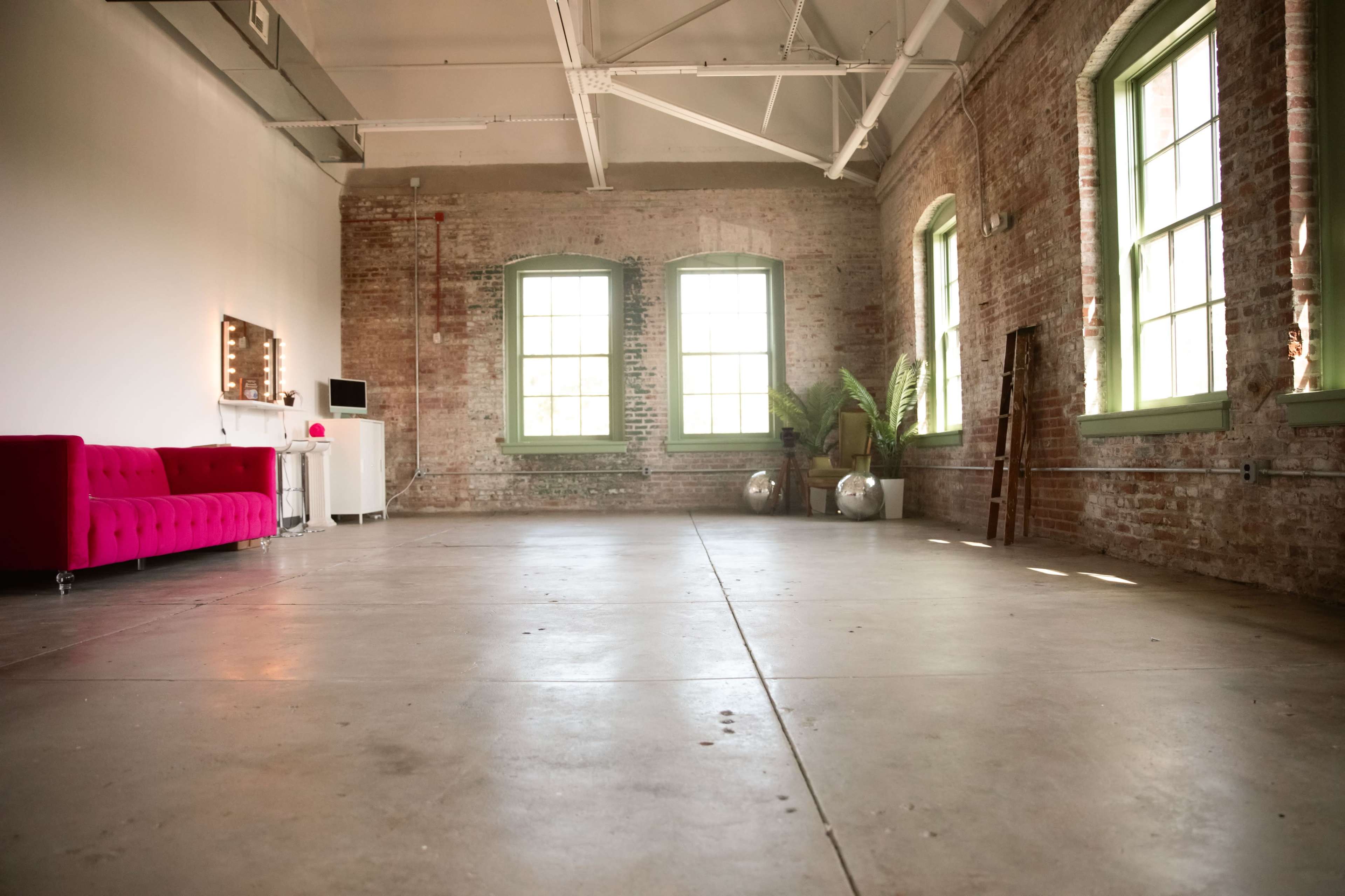 Fully Equipped NYC-style Loft Photo Studio in Downtown Baltimore Image in Broadway East, Baltimore, MD