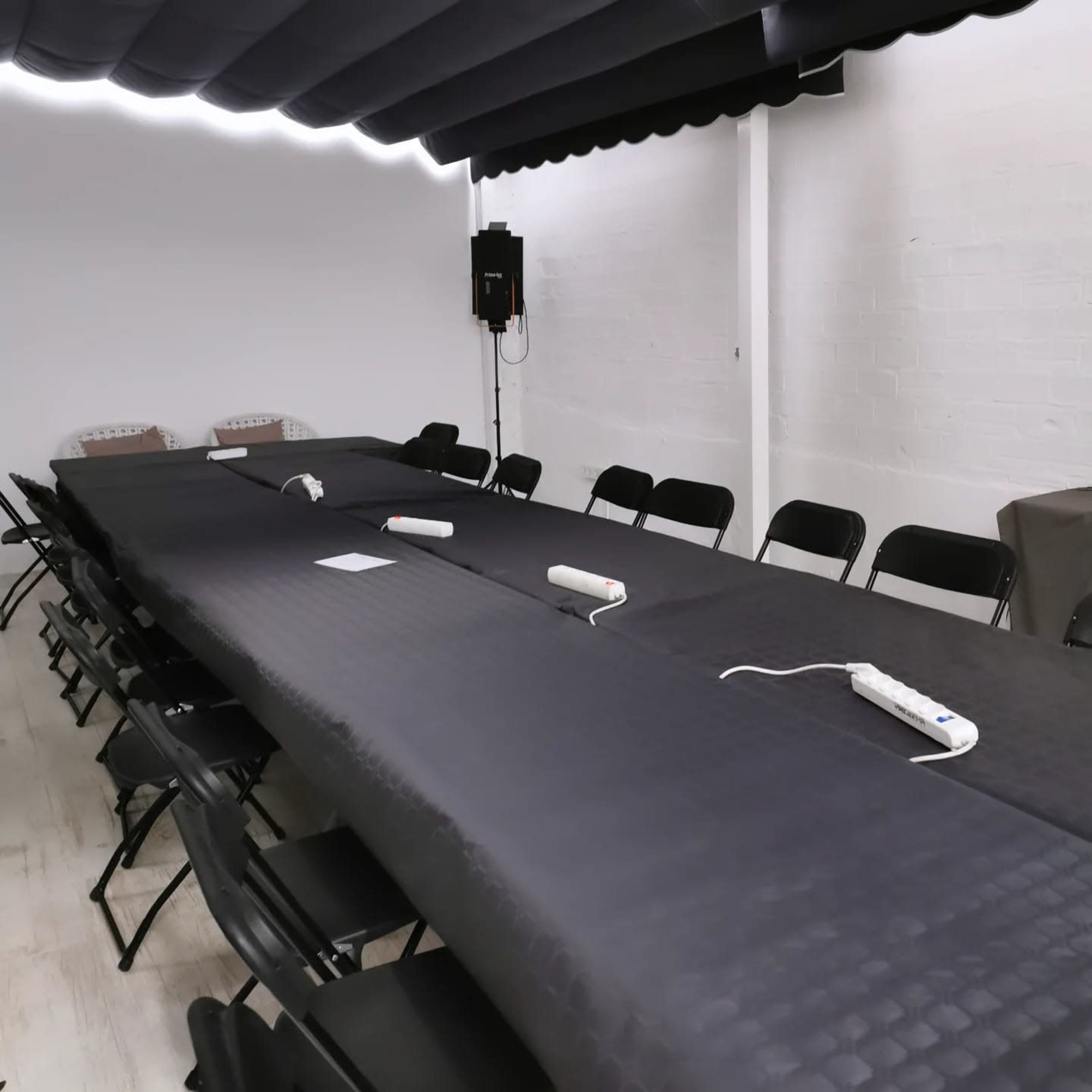 The Green House - Natural Light Studio in La Latina Image in Puerta del Ángel, Madrid, M